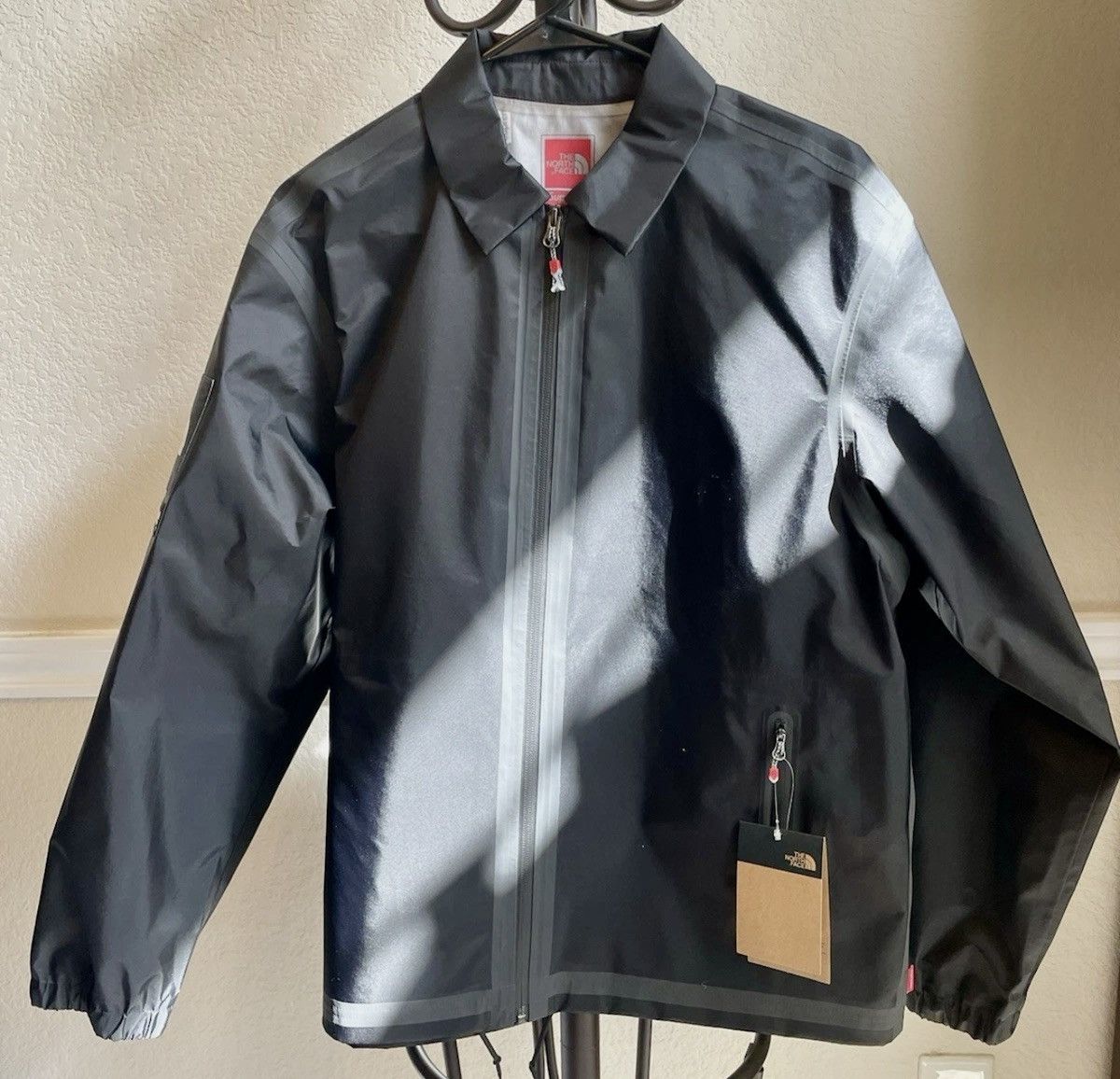 Supreme × The North Face New Supreme x The North Face Outer tape seam coach jacket L Size US L / EU 52-54 / 3 - 6 Thumbnail