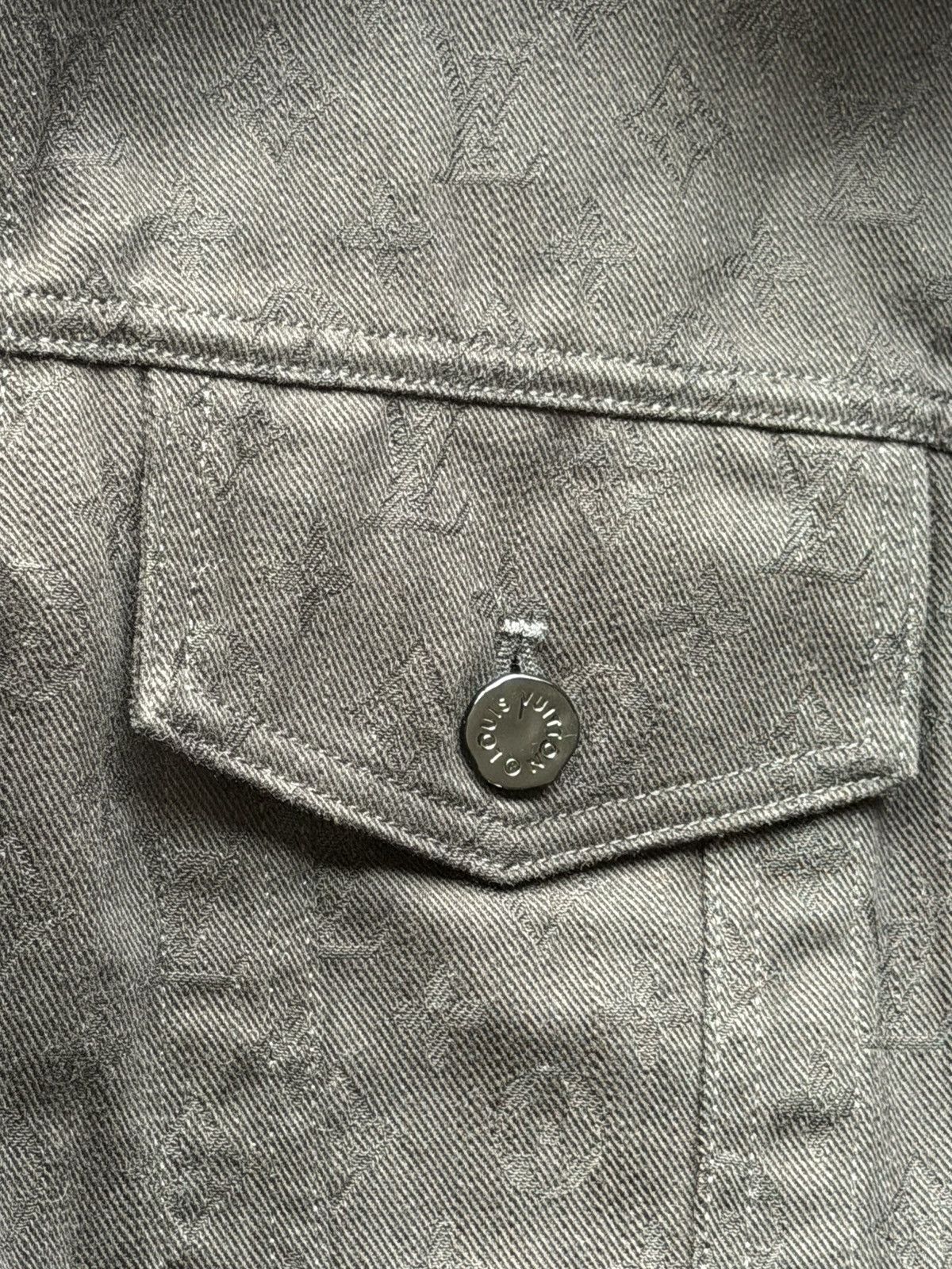 Louis Vuitton Louis Vuitton Monogram Denim Woven Trucker Jacket Black 50 Size US M / EU 48-50 / 2 - 8 Thumbnail