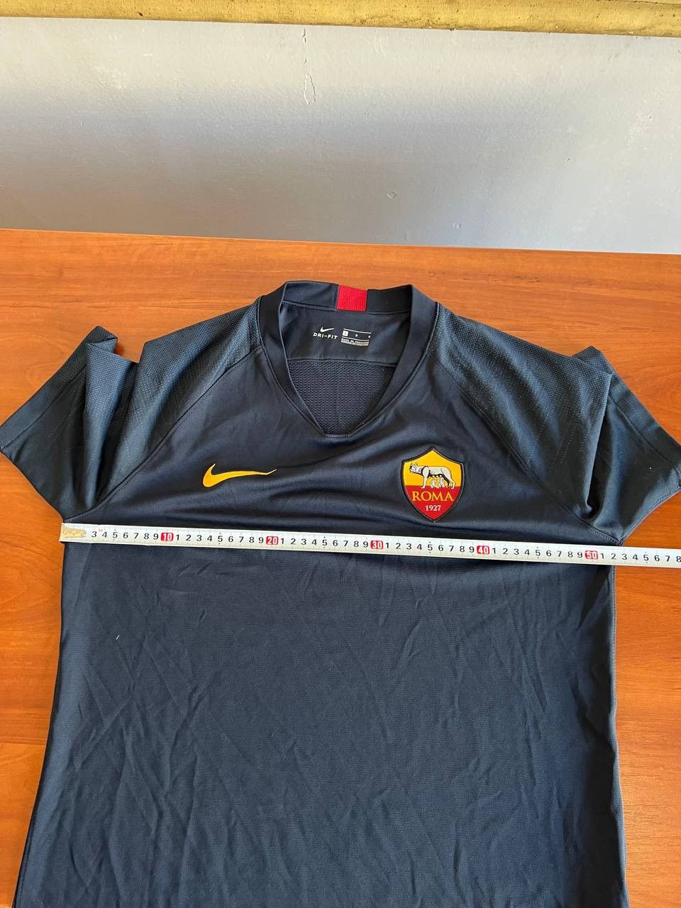Nike 2019/20 AS ROMA TRAINING SOCCER JERSEY FOOTBALL SHIRT NIKE L Size US L / EU 52-54 / 3 - 13 Thumbnail