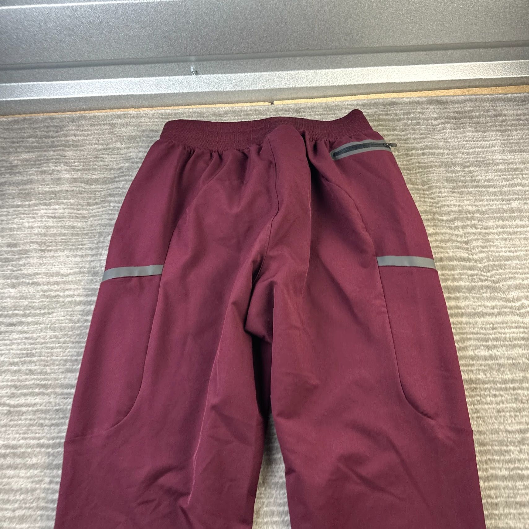Under Armour Under Armour Jogger Pants Mens M Red Elite Sportstyle Cargo Pockets Elastic Waist Sweatpants Size US 31 - 6 Thumbnail