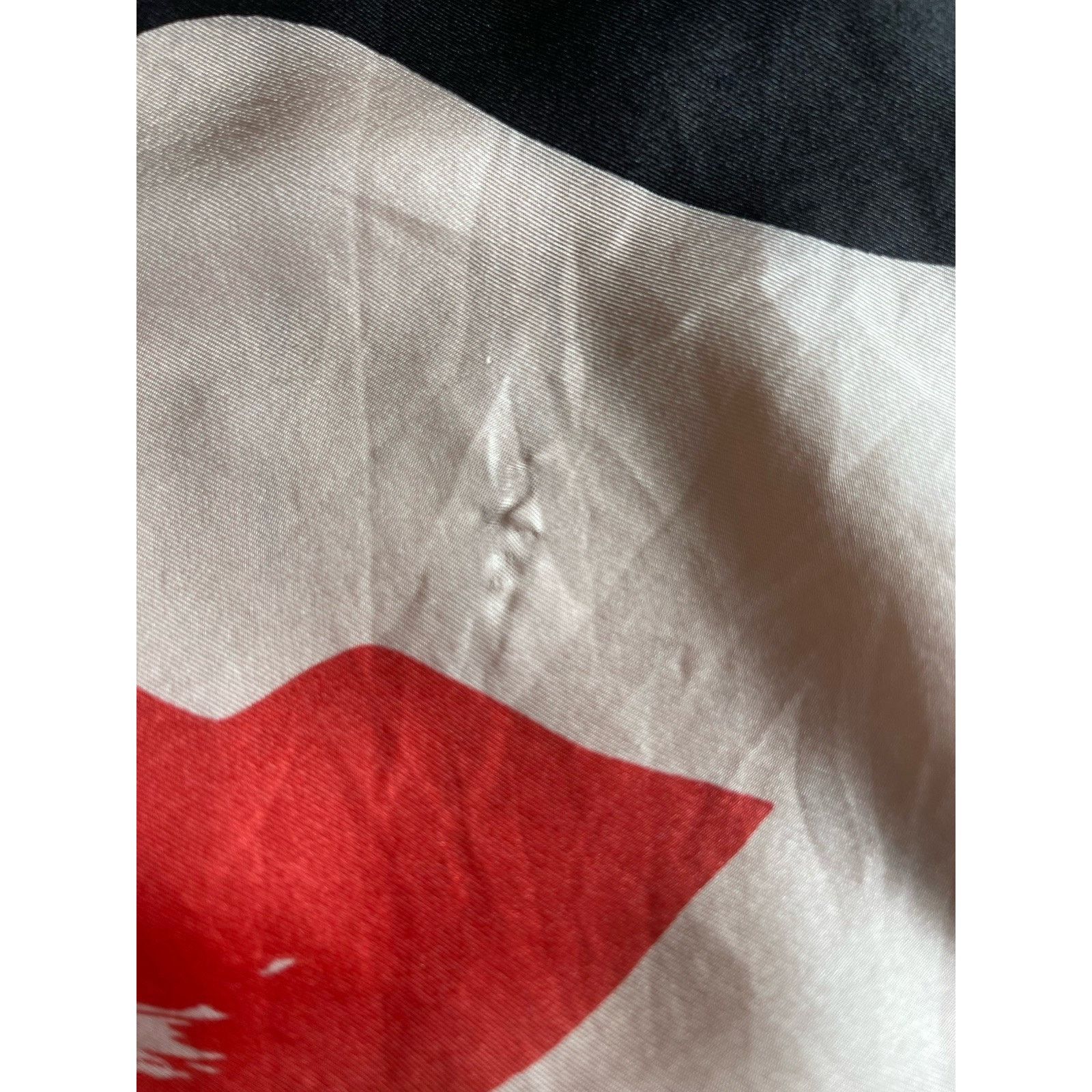 Kate Spade KATE SPADE NEW YORK Masquerade Lips 33” Square Scarf Iconic Size ONE SIZE - 6 Thumbnail