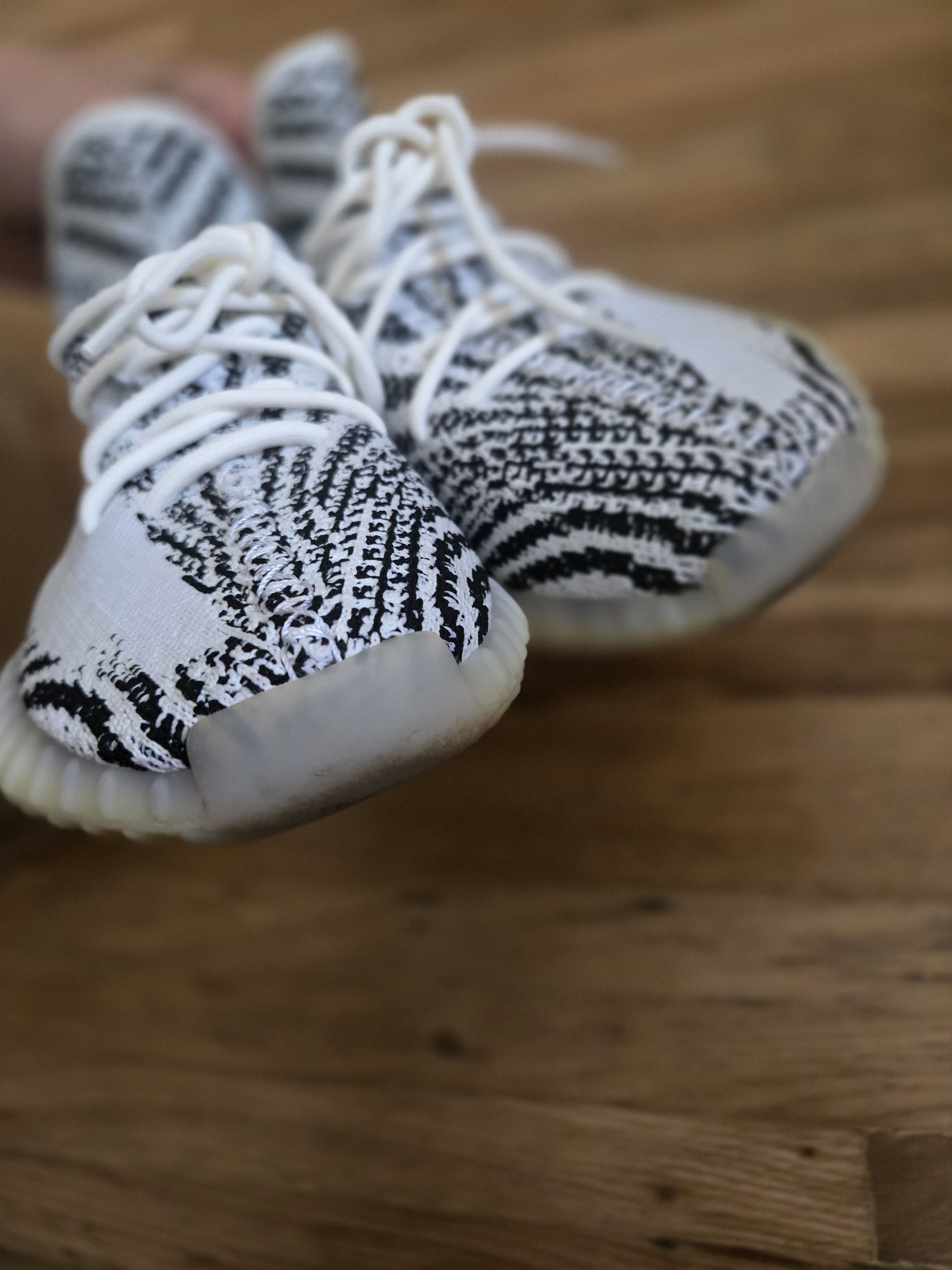 Yeezy Yeezy boost 360 Zebra Size US 11 / EU 44 - 8 Thumbnail