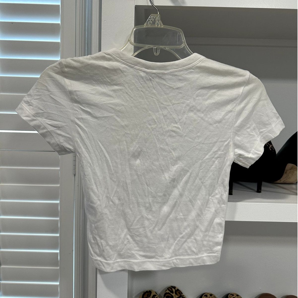 WeWoreWhat WeWoreWhat White Crop Crew Neck Short Sleeve TShirt XS NWOT Size XS / US 0-2 / IT 36-38 - 5 Thumbnail
