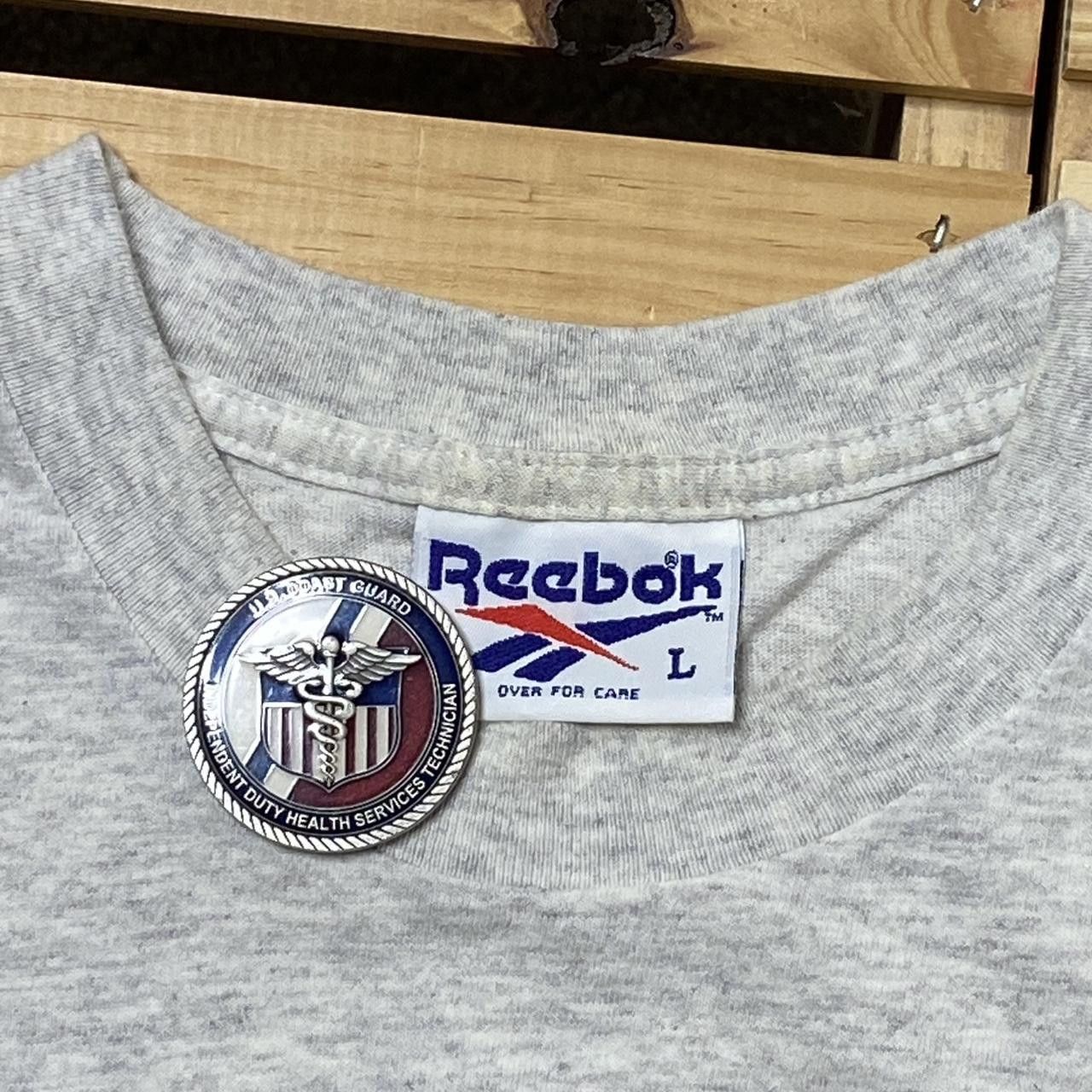 Reebok Vintage Reebok Gray Tee Size Large Size US L / EU 52-54 / 3 - 4 Thumbnail