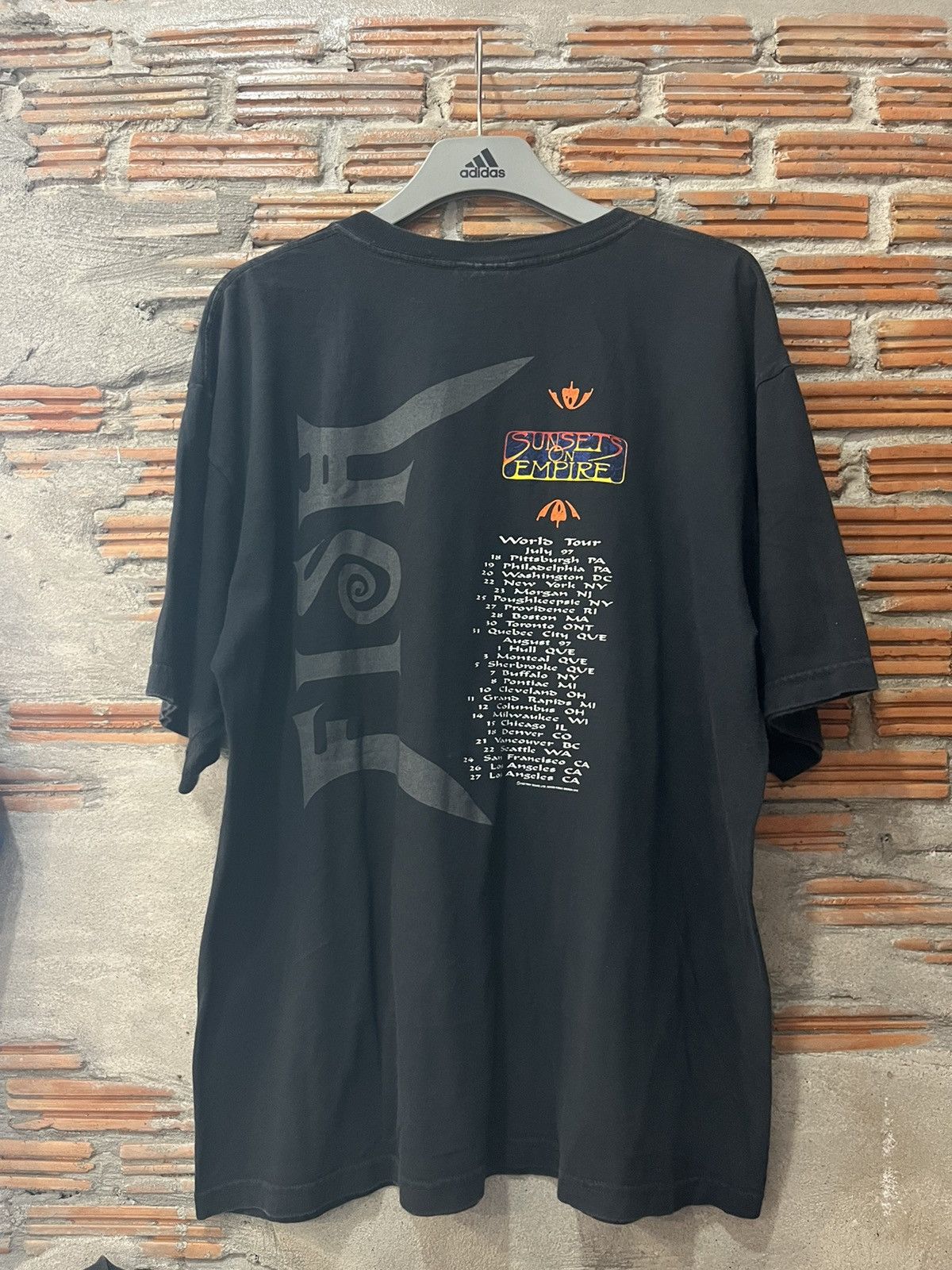 Band Tees Vintage FISH SUNSETS ON EMPIRE 1997’s Tour Tshirt Size US XL / EU 56 / 4 - 3 Thumbnail
