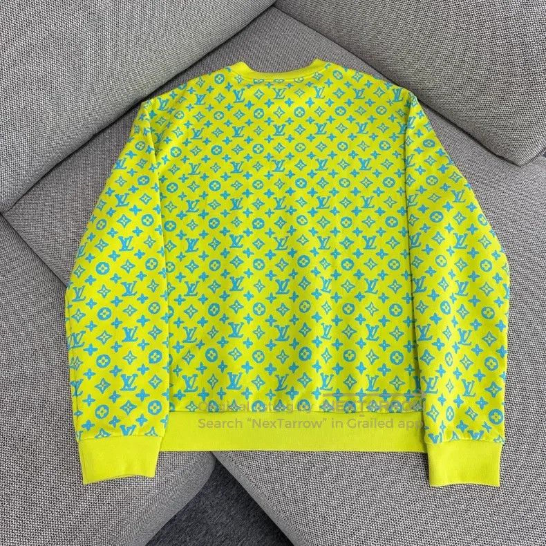 Louis Vuitton Louis Vuitton SS23 yellow logo full print casual round nec Size US M / EU 48-50 / 2 - 3 Thumbnail