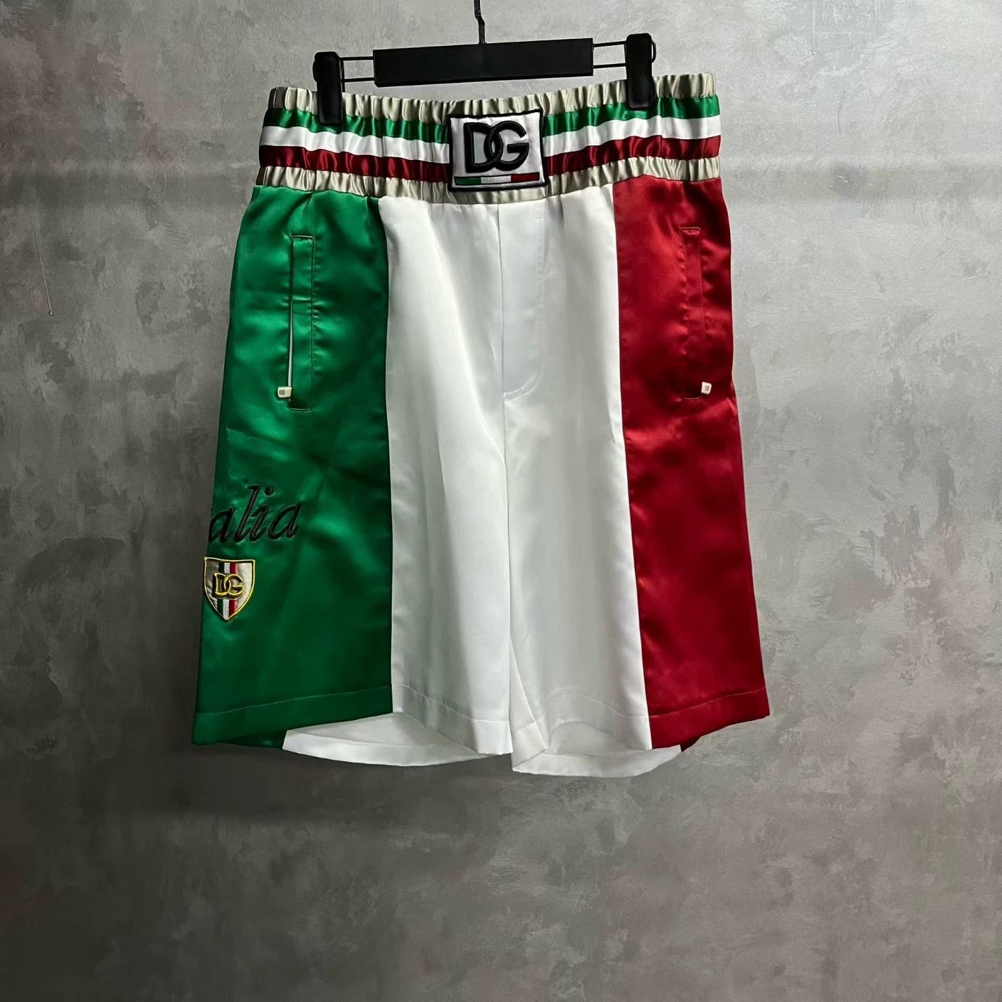 Dolce & Gabbana Dolce&Gabbana Multi-Striped Mid-Rise Shorts Size US 26 / EU 42 - 1 Thumbnail