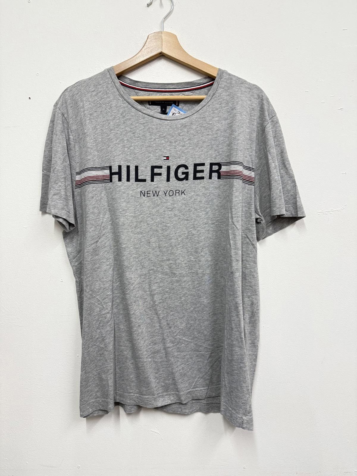 Tommy Hilfiger Tommy Hilfiger Grey Organic Cotton T-Shirt XL Size US XL / EU 56 / 4 - 1 Thumbnail