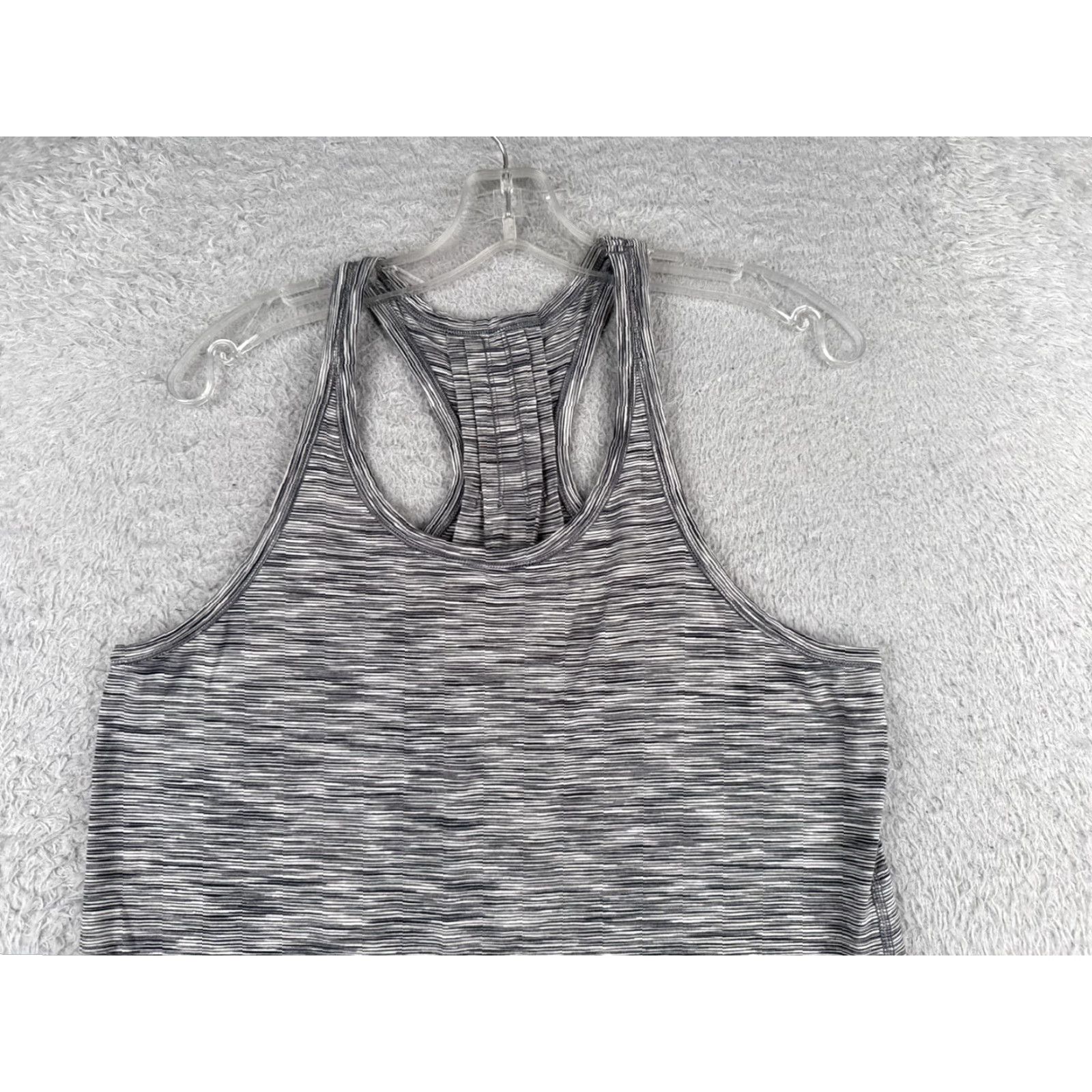 Lululemon Lululemon Shirt 8 Gray Sleeveless Racerback Tank Top Gym Yoga Workout Casual Workwear Women Vintage No Size M / US 6-8 / IT 42-44 - 4 Thumbnail
