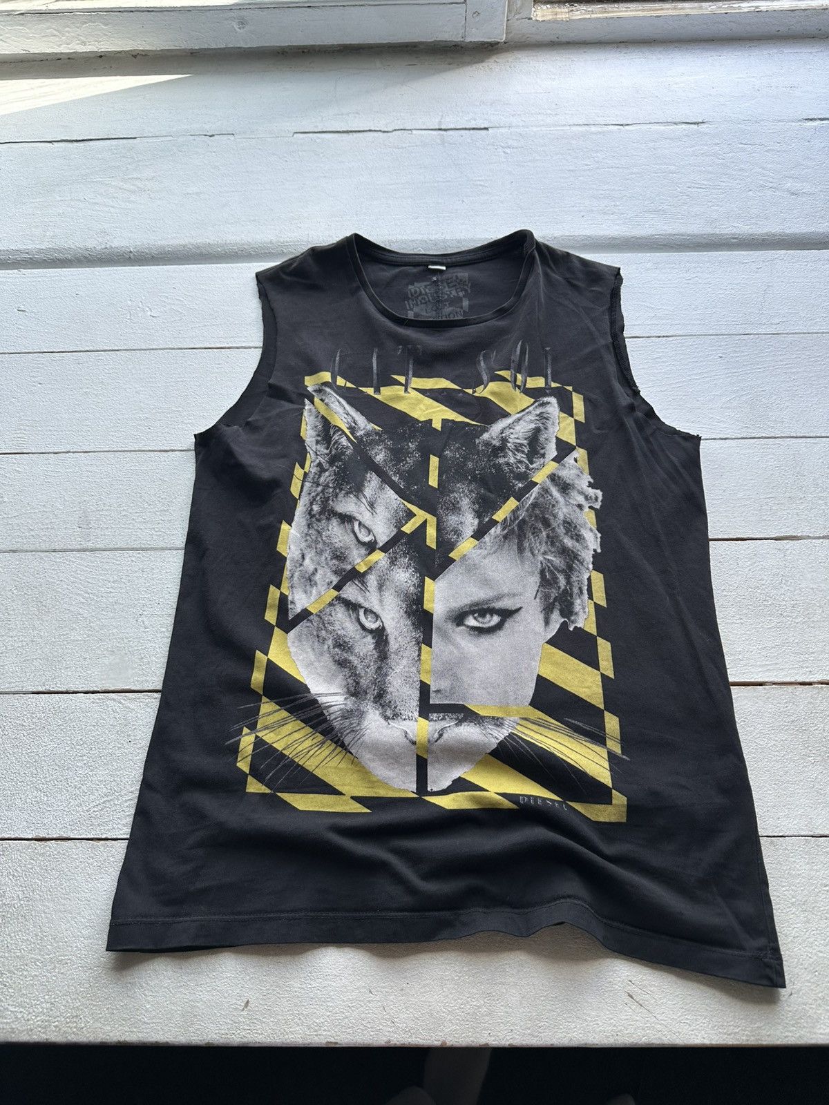 Diesel 🚨Men’s Diesel Tank Top Sleeveless Streetwear Vintage Size M Size US M / EU 48-50 / 2 - 1 Thumbnail