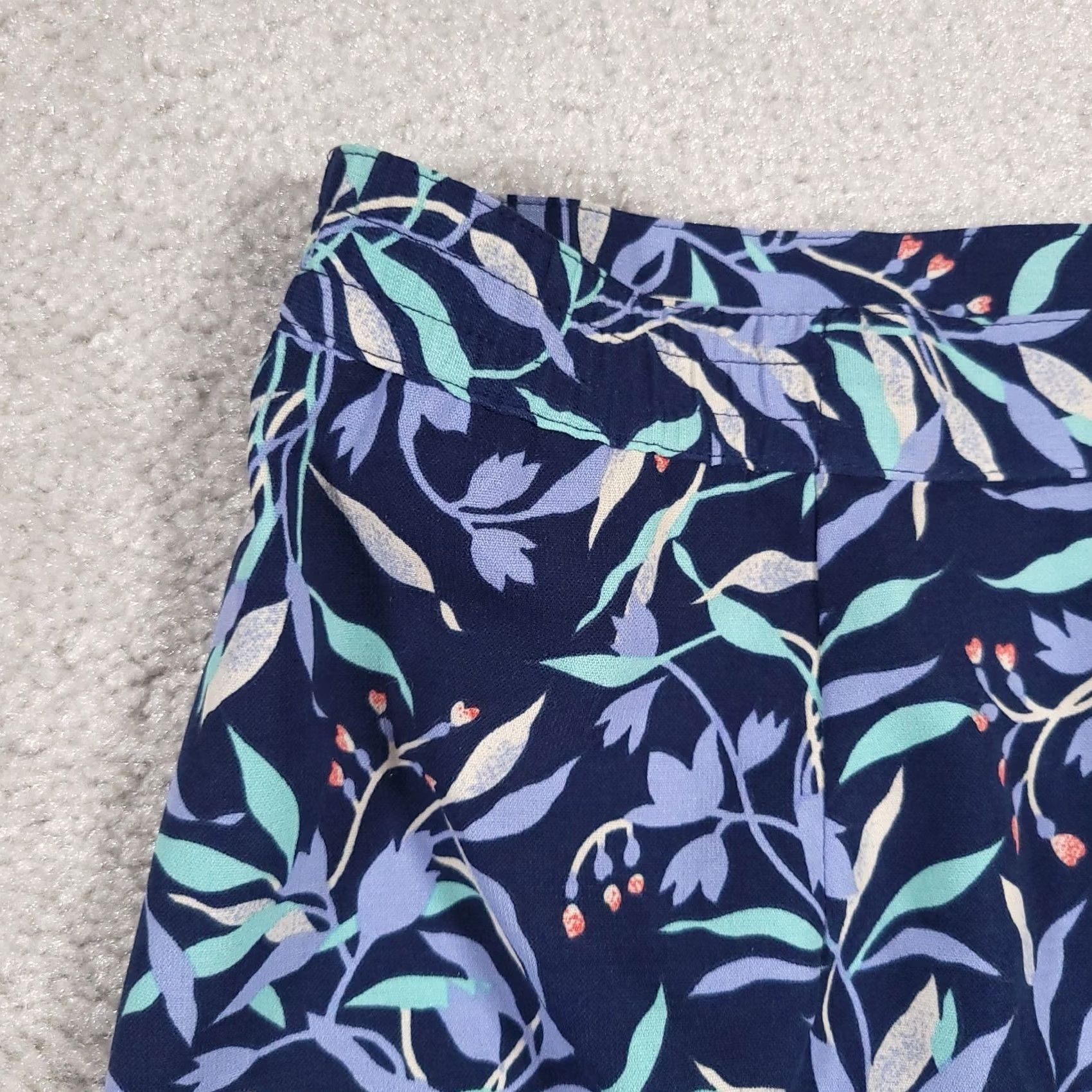 Vintage Sag Harbor Skirt Womens Small Blue Floral Back Zipper Elastic Stretch Long Conversation Size 28" / US 6 / IT 42 - 7 Thumbnail