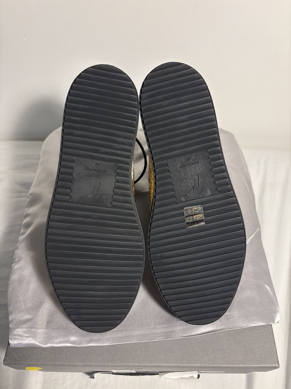 Giuseppe Zanotti Giuseppe Zanotti Mid-Top Sneaker Distressed Gold/Black Size US 10 / EU 43 - 5 Thumbnail