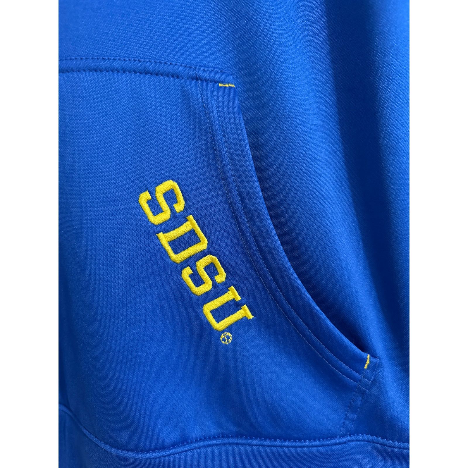 NCAA SDSU Jackrabbits Stitched Hoodie Sweatshirt Size Medium Size US M / EU 48-50 / 2 - 3 Thumbnail