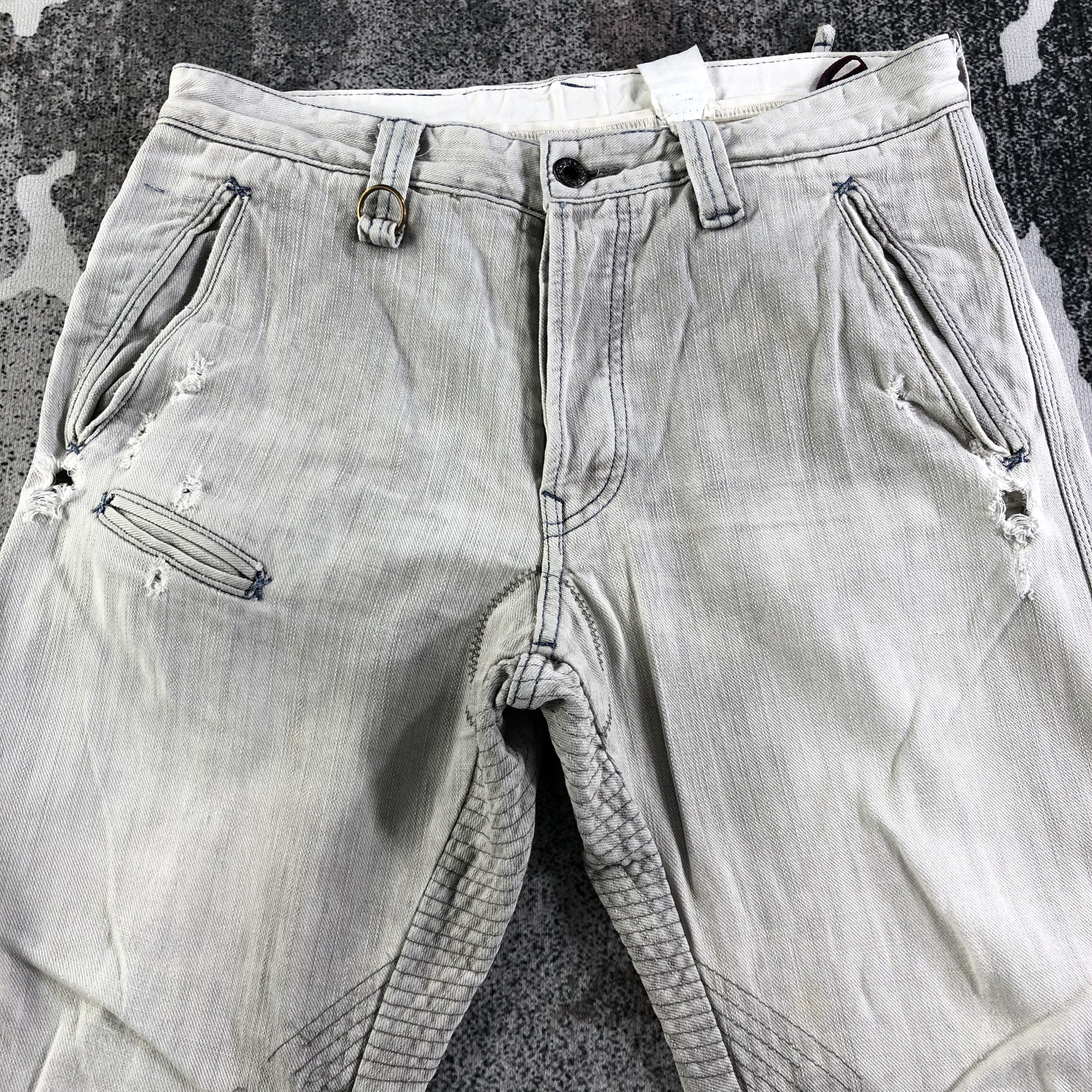 Japanese Brand Distress Japanese Brand Jeans Faded Gray Denim KJ2328 Size US 30 / EU 46 - 3 Thumbnail