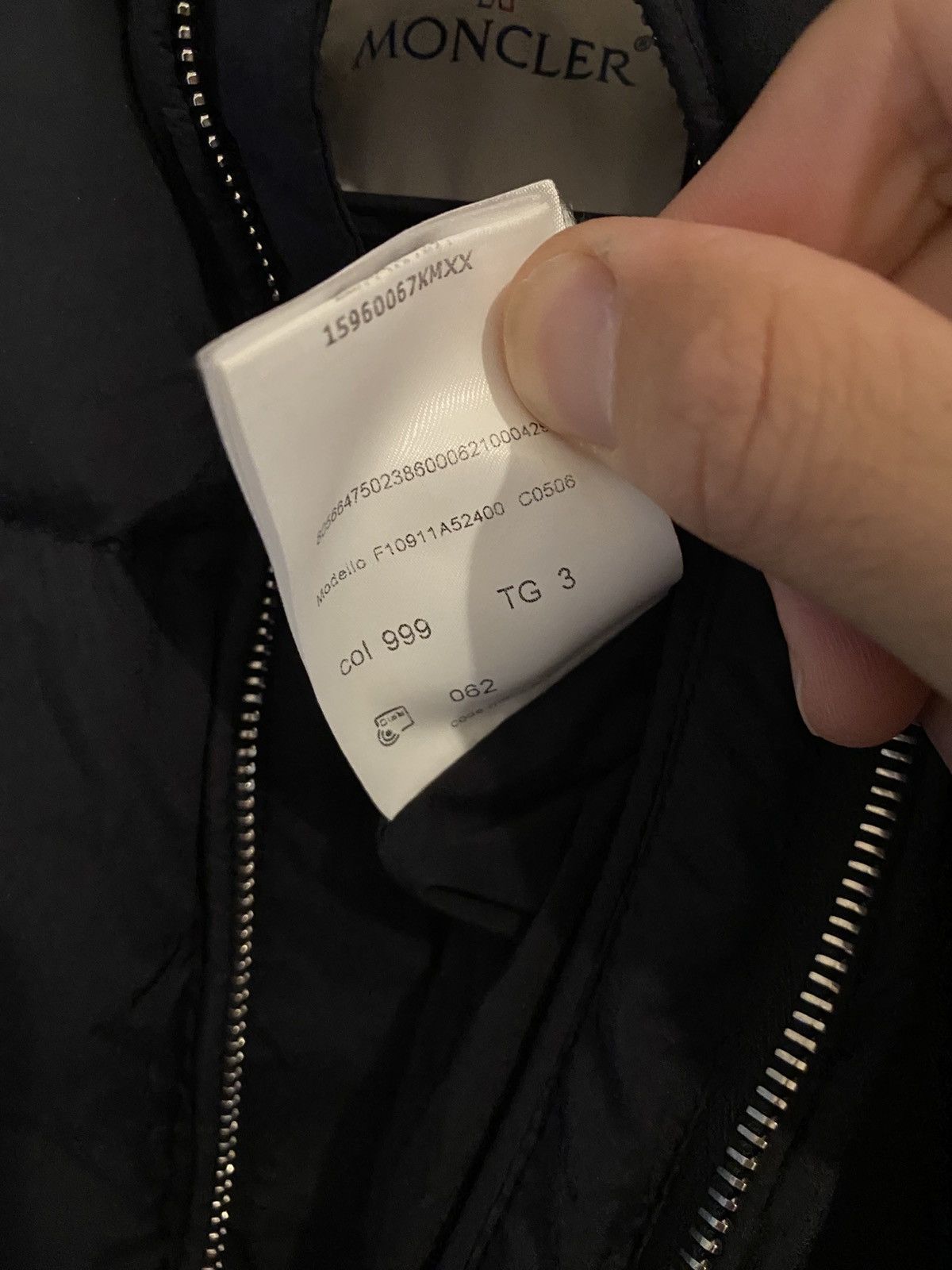 Moncler Moncler black jacket size large Size US L / EU 52-54 / 3 - 7 Thumbnail
