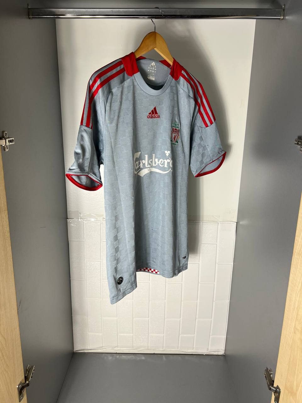 Adidas VINTAGE ADIDAS FC LIVERPOOL ENGLAND SOCCER JERSEY RETRO Y2K Size US L / EU 52-54 / 3 - 3 Thumbnail