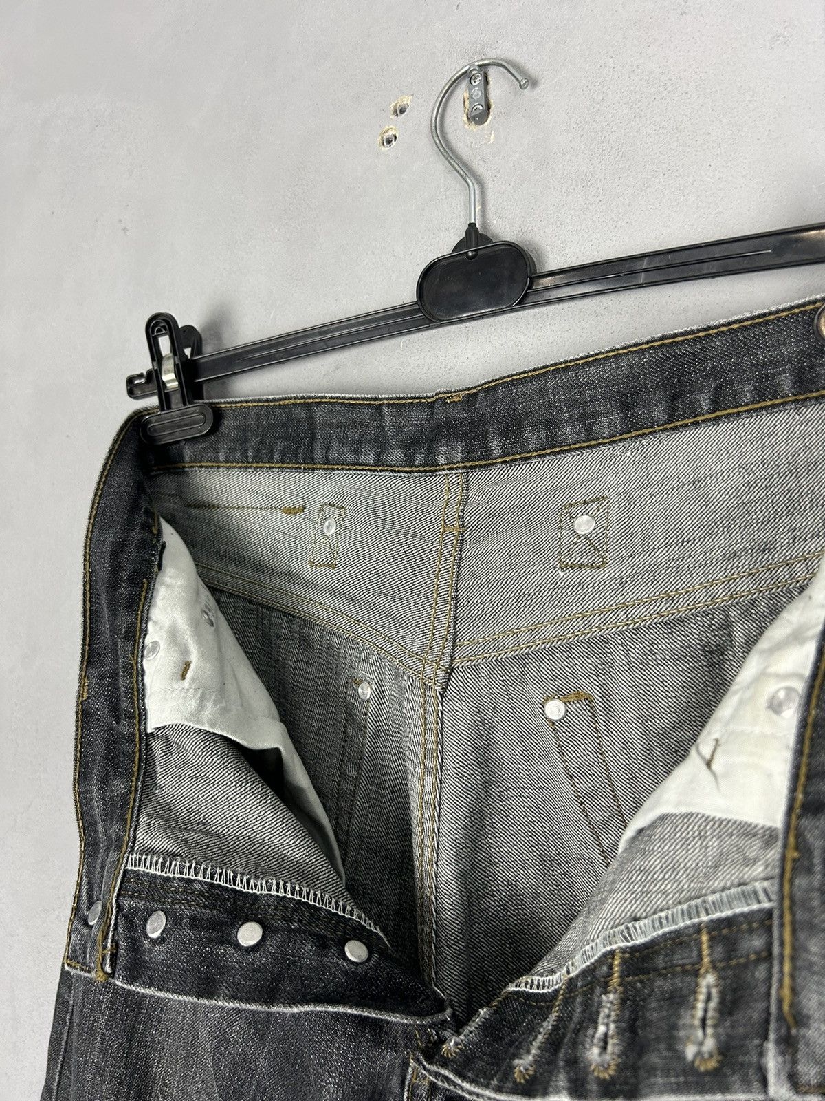 Japanese Brand Vintage Japanese Selvedge Denim Jeans Cinch Back Distressed Size US 31 - 13 Thumbnail