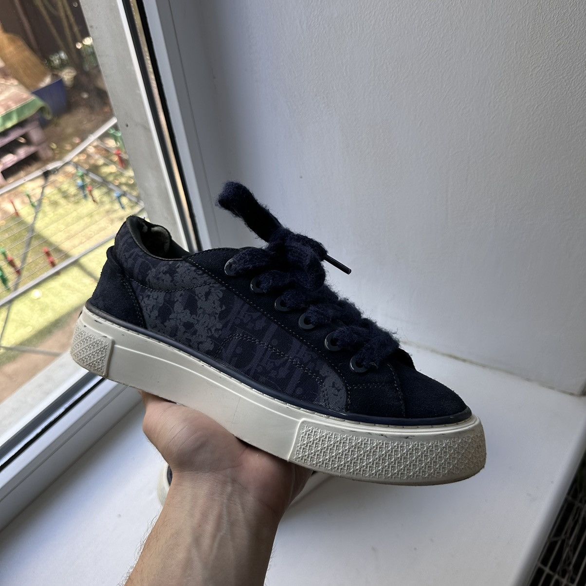 DENIM TEARS × Dior Dior Tears B33 Blue Oblique Denim Peace Sneakers Size US 9.5 / EU 42-43 - 2 Thumbnail