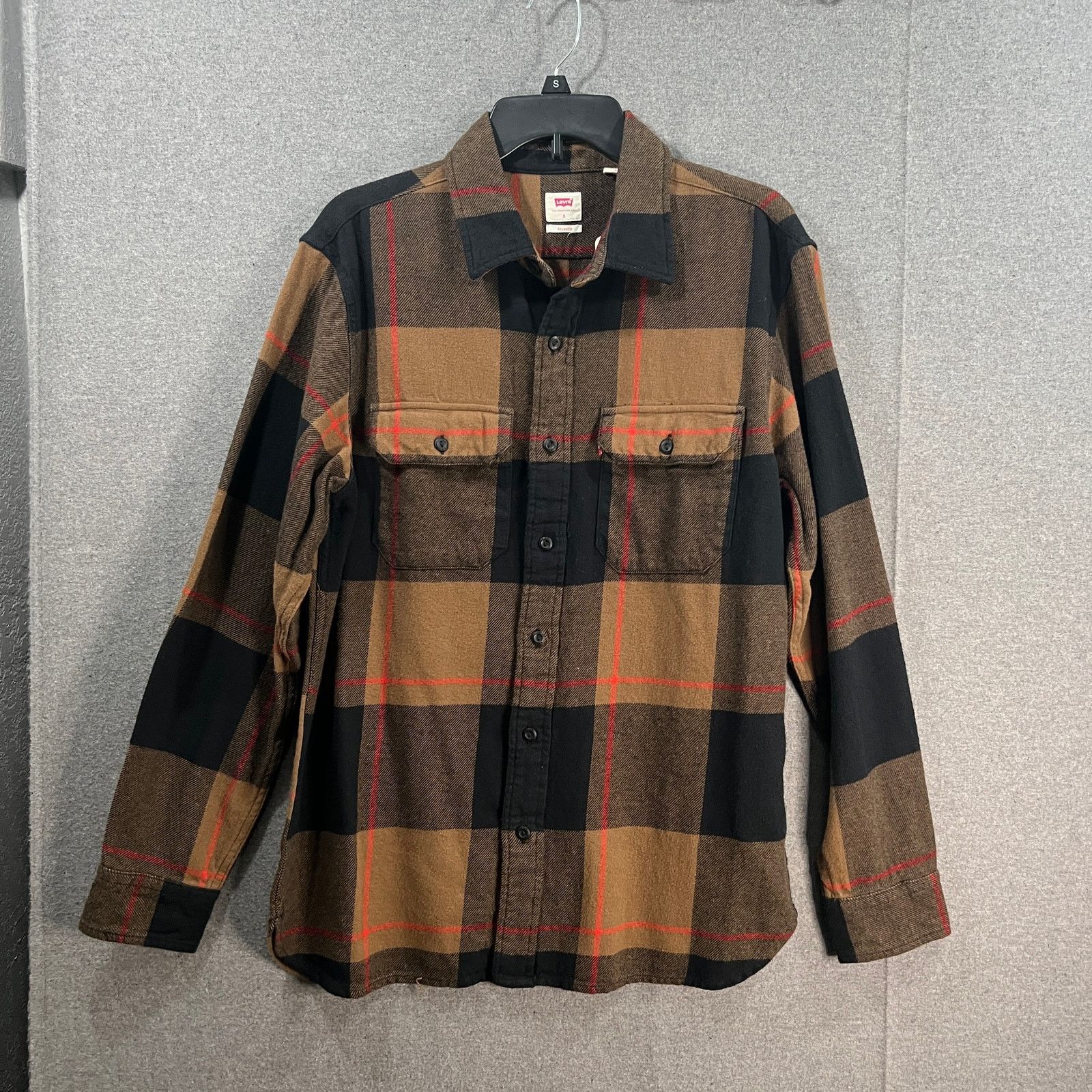 Other Levis Shirt Mens Button Up Relaxed Fit Size S Size US S / EU 44-46 / 1 - 1 Thumbnail