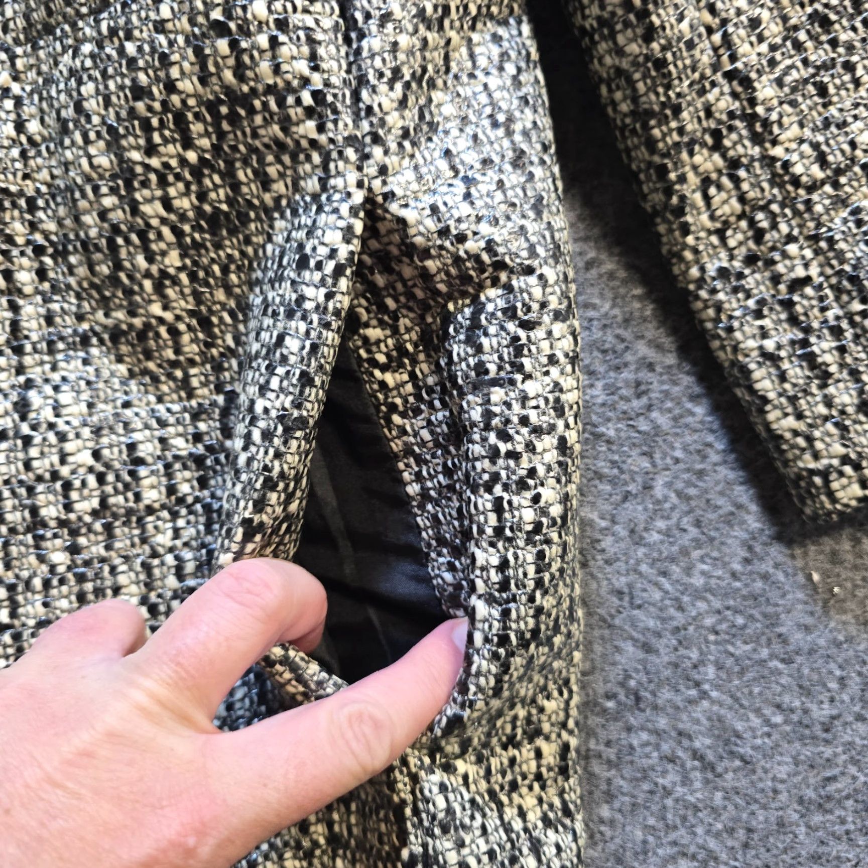Vintage kate spade new york Jacket Womens 6 Black White Tweed Erika Laquered Coated Classic Regular Lined Coat/Casual Party/Cocktail Winter Fall Spring Size M / US 6-8 / IT 42-44 - 5 Thumbnail
