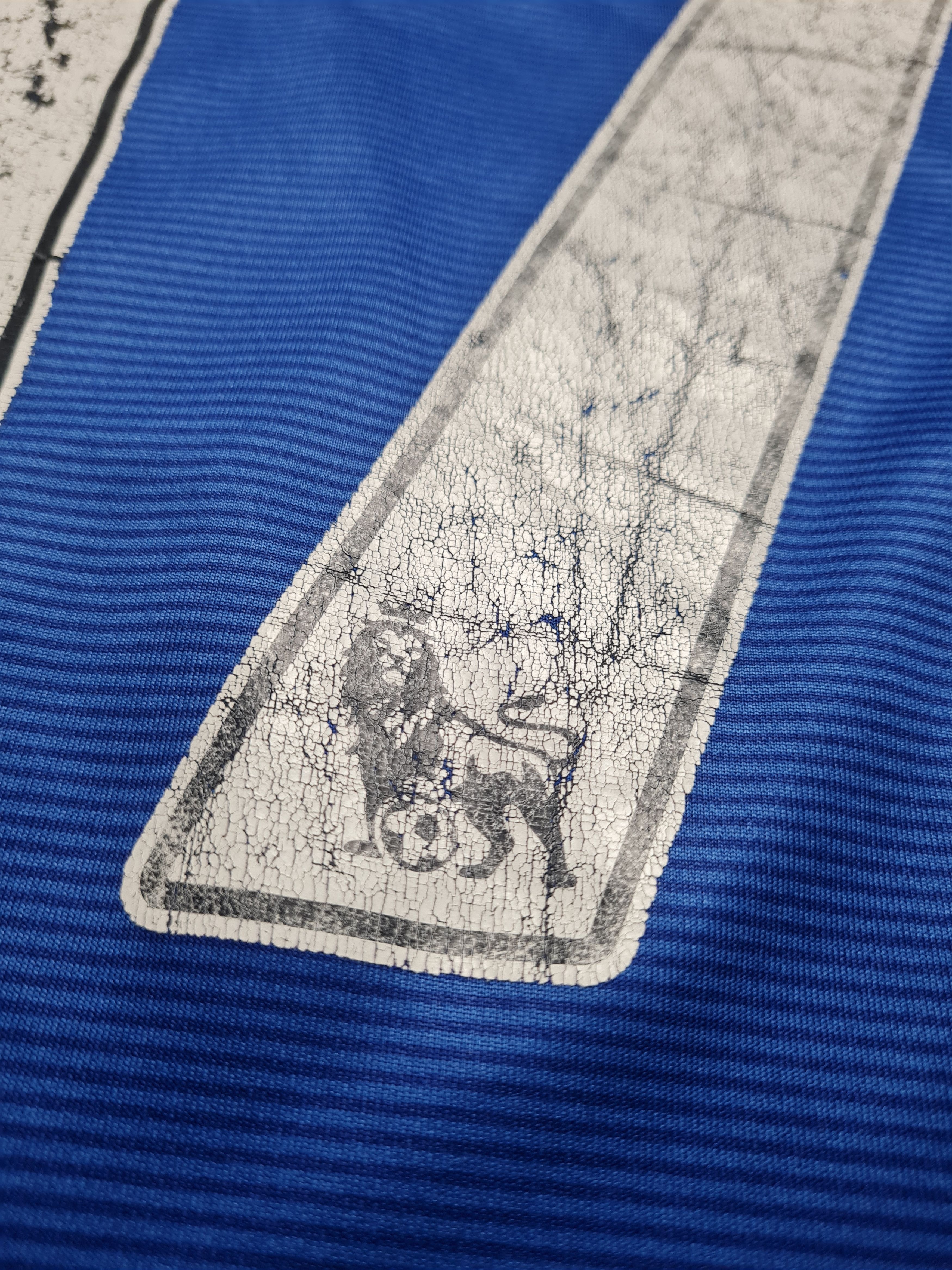 Umbro EVERTON ENGLAND 2014/2015 HOME SHIRT JERSEY #17 BESIC UMBRO Size US L / EU 52-54 / 3 - 23 Thumbnail