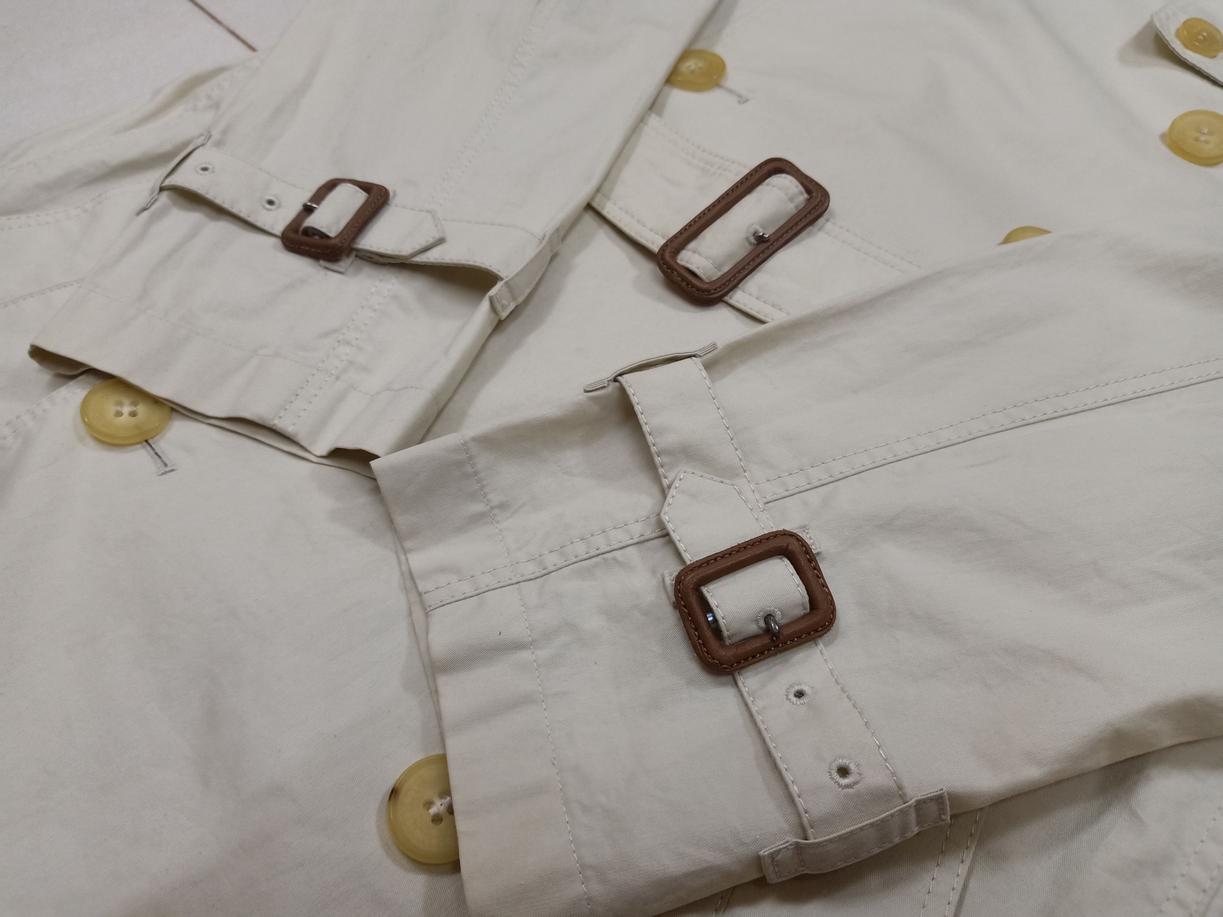 Burberry BURBERRY LONDON Beige Color Button Long Coats Parka Size US S / EU 44-46 / 1 - 6 Thumbnail