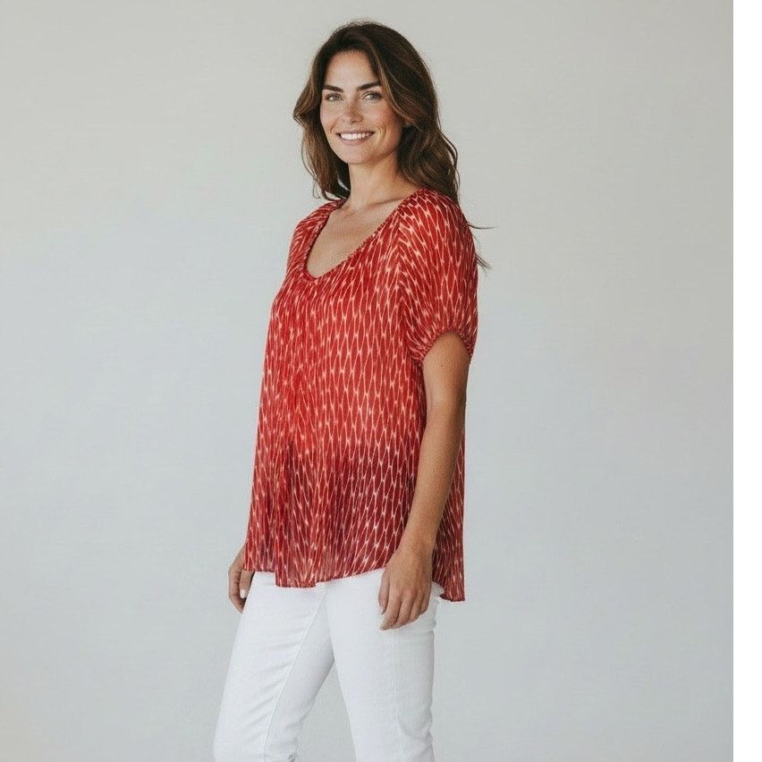 Banana Republic Banana Republic Silk Blouse Red geometric Ikat Print Size M Size M / US 6-8 / IT 42-44 - 1 Thumbnail