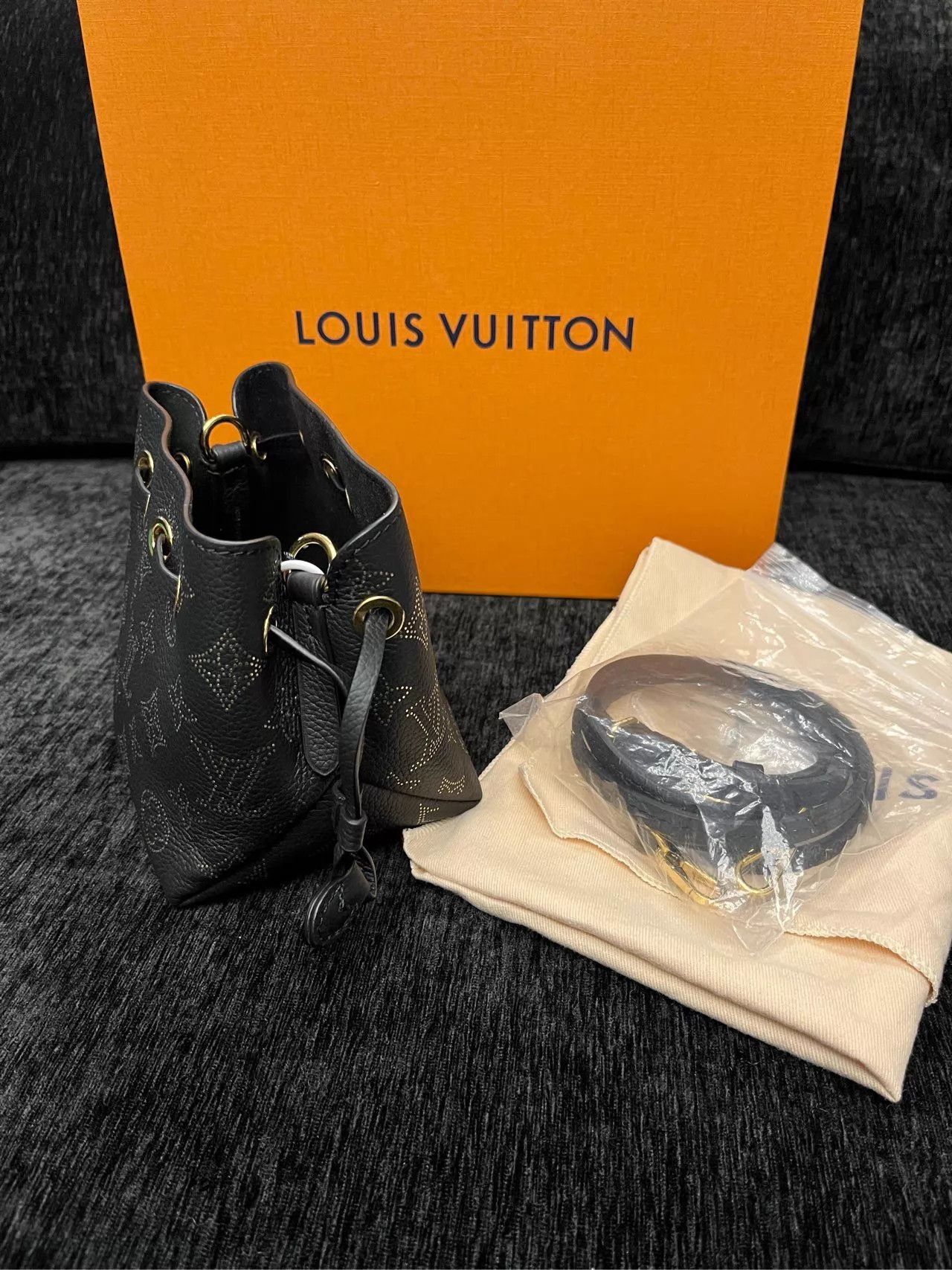Louis Vuitton LV Pico Bella Embossed Calf Bucket New 10.5x13x11 Size ONE SIZE - 3 Thumbnail