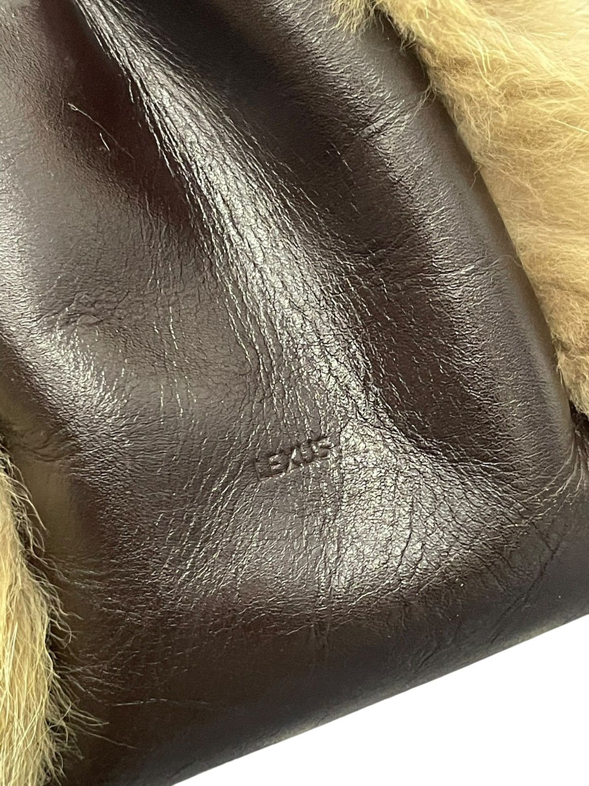 Japanese Brand Shearling Leather Lexus Japan Hand Bag 2🟩 Size ONE SIZE - 9 Thumbnail