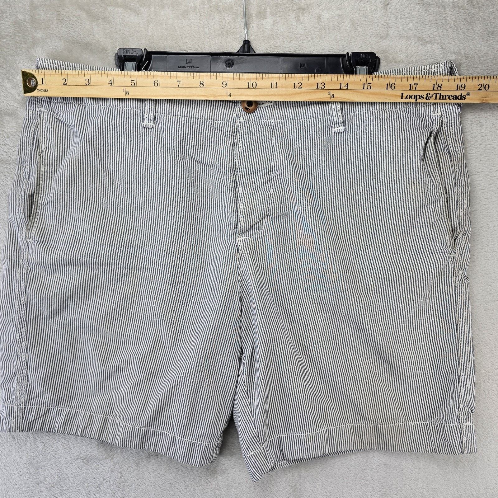 Hollister Hollister Shorts Mens 36 White Striped Classic Fit *FLAWS* Size US 36 / EU 52 - 10 Thumbnail