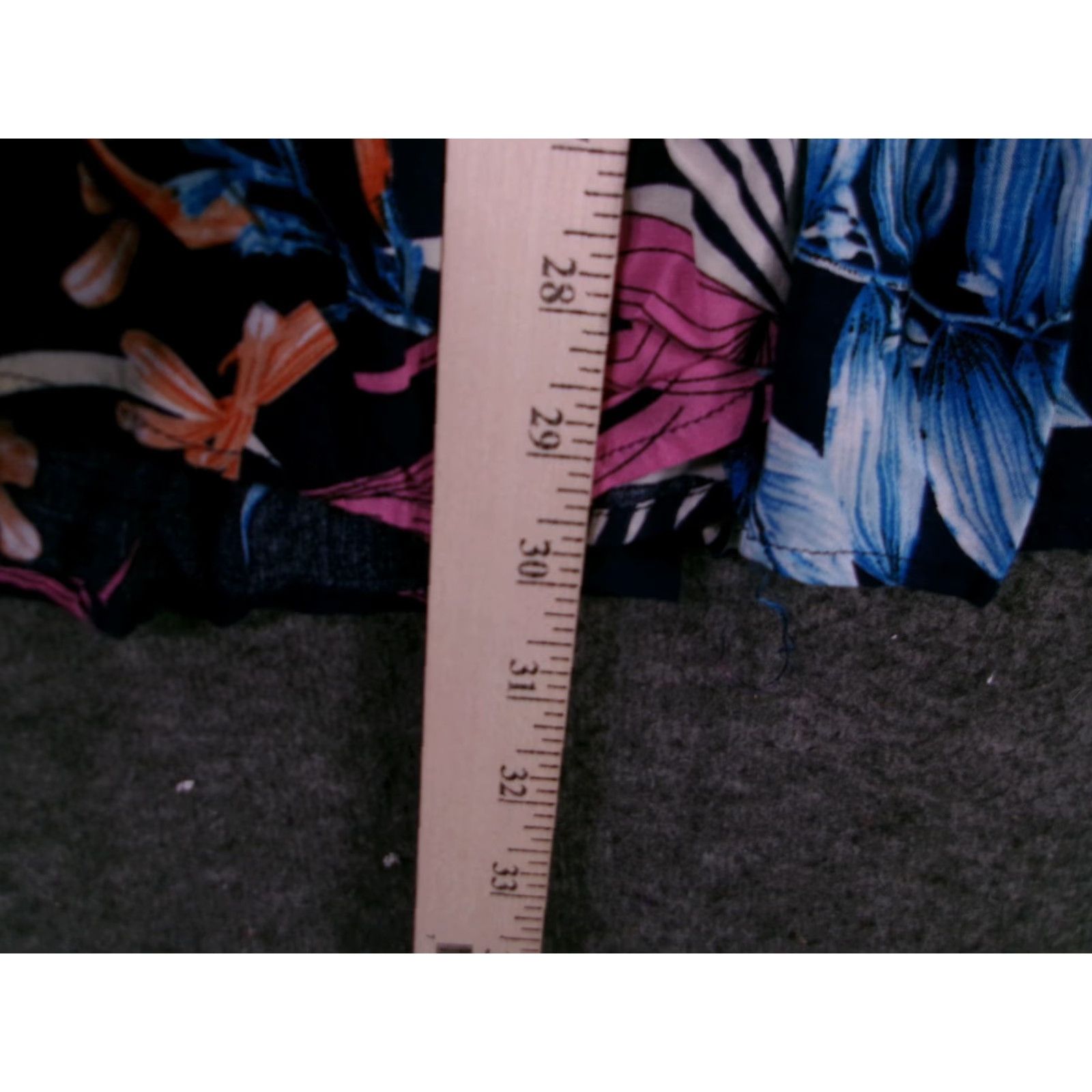 Vintage Label of Love Blouse Womens M Navy Floral Rayon Tunic V-Neck Ruffle Hem Size M / US 6-8 / IT 42-44 - 5 Thumbnail