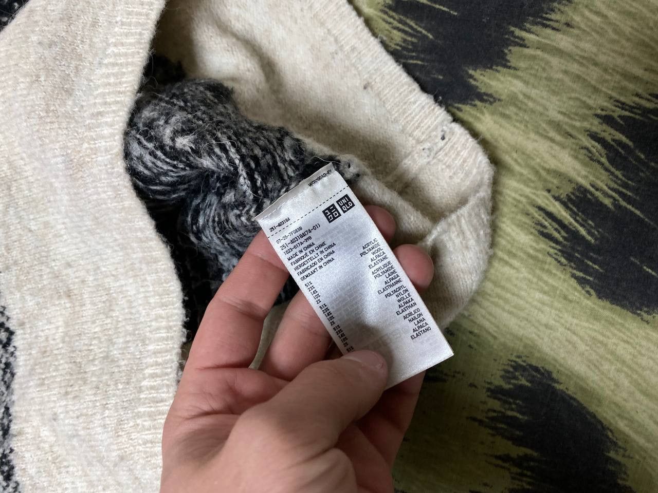 Uniqlo Vintage print Sweaters Uniqlo Y2K size L streetwear Size US L / EU 52-54 / 3 - 3 Thumbnail