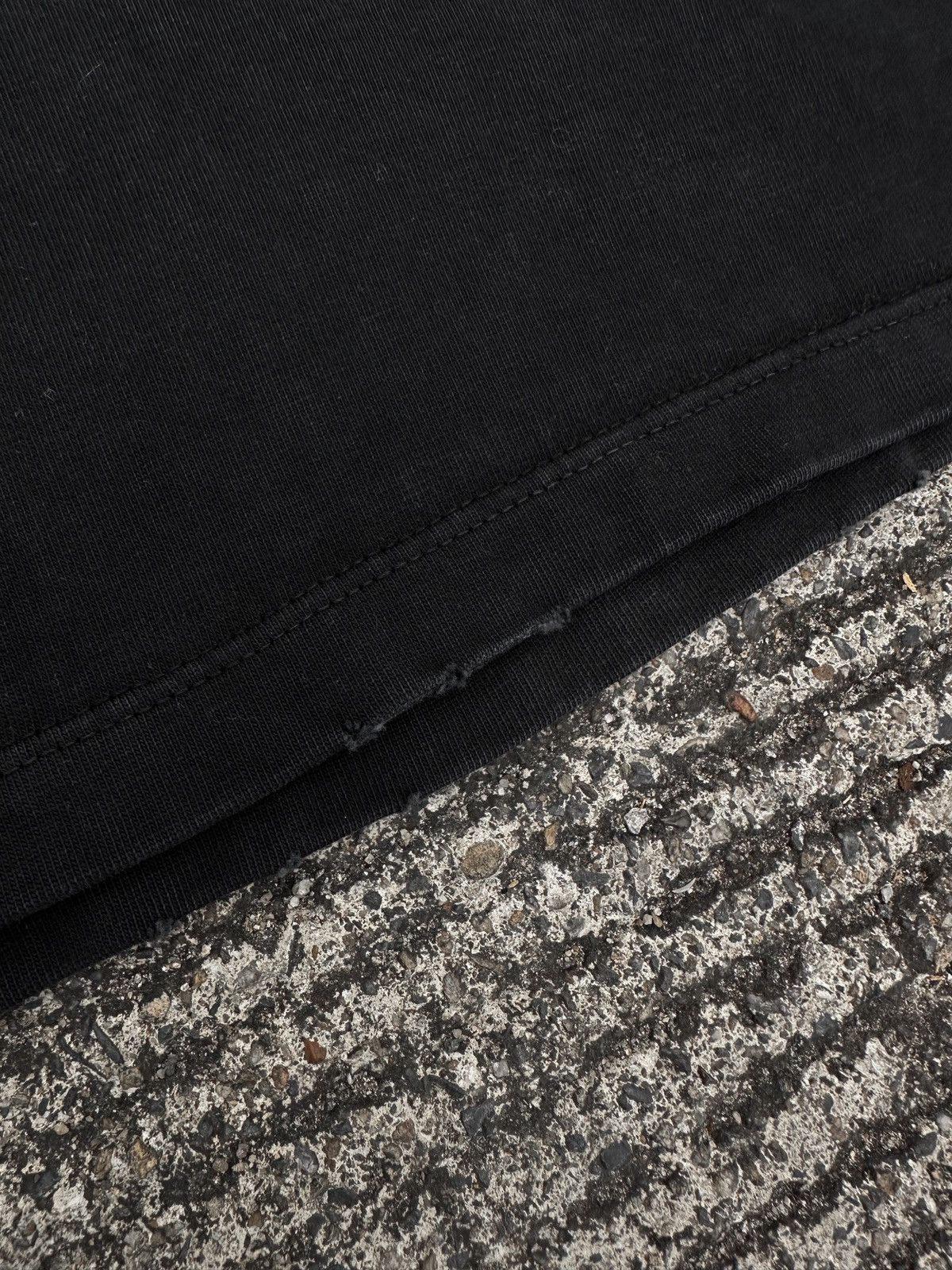 Maison Margiela Maison Margiela FW19 Ripped Pocket Damage Tee Size US L / EU 52-54 / 3 - 9 Thumbnail