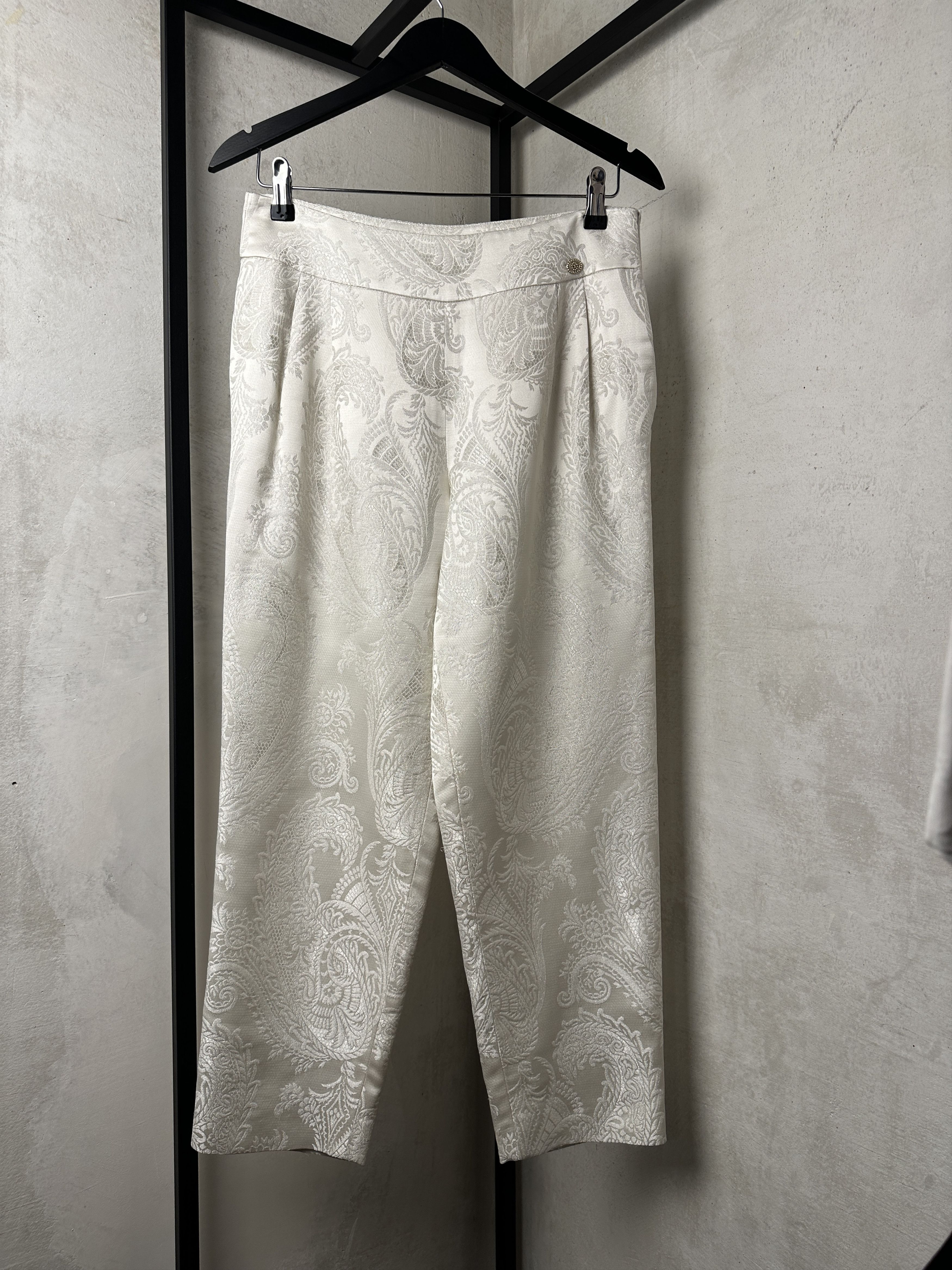 Chanel Chanel Indian-Inspired Pre-Fall 2012 Runway Jacquard Pants Size 28" / US 6 / IT 42 - 1 Thumbnail