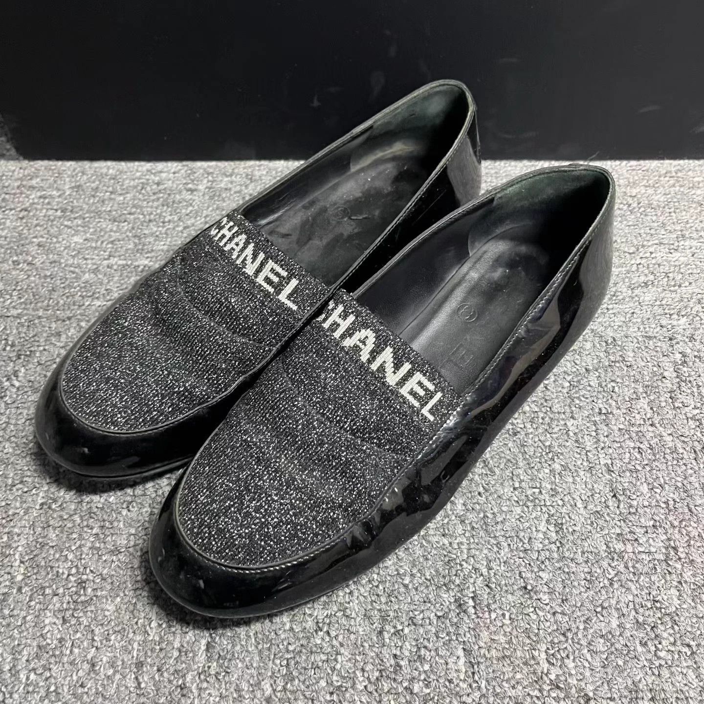 Chanel Chanel Women's Black Comfort Loafer 35.5 Size US 4.5 / IT 34.5 - 2 Thumbnail