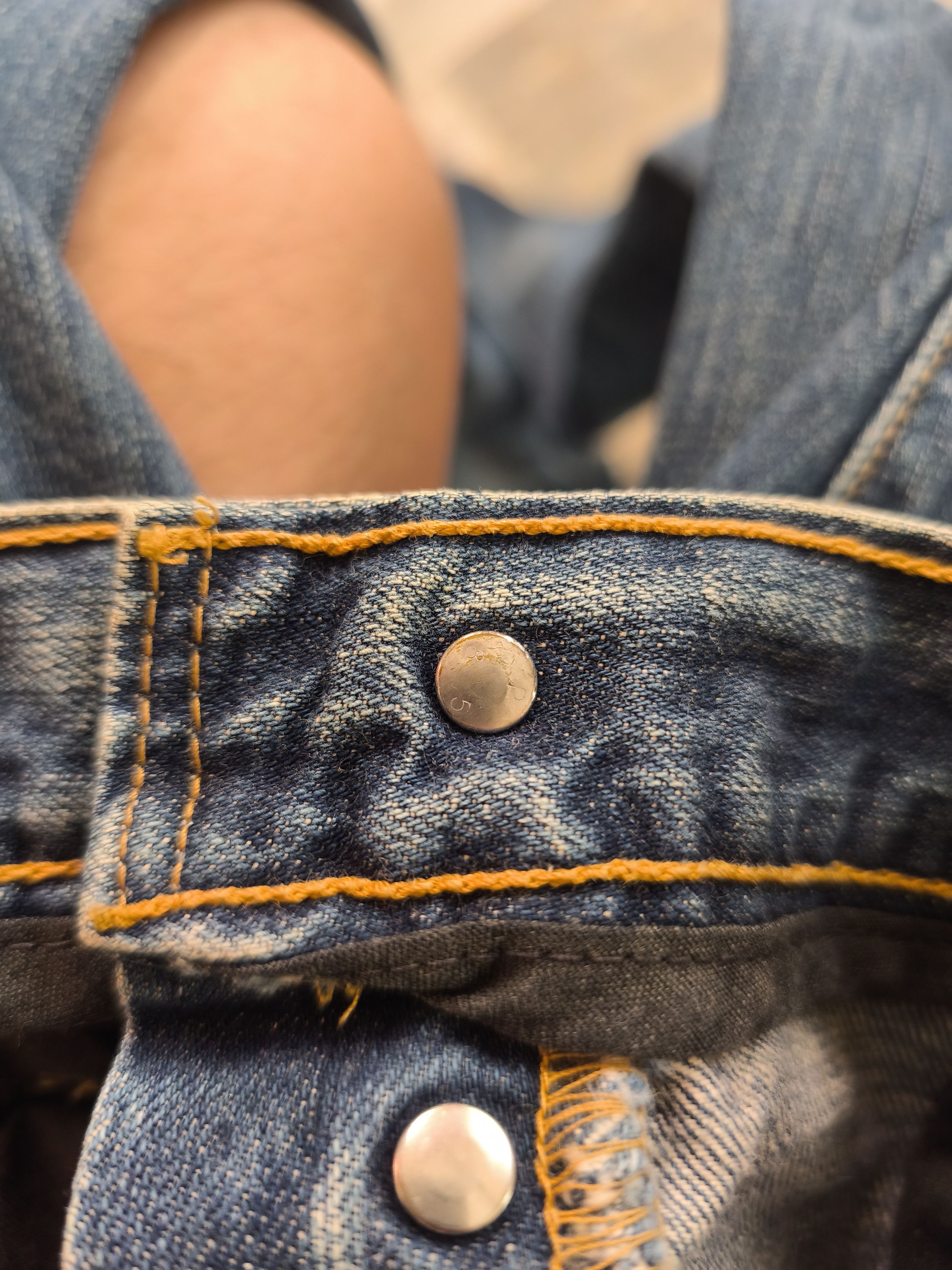 Levi's Vintage Clothing 2005 Limited Edition Levi’s 501 XX Size US 30 / EU 46 - 10 Thumbnail