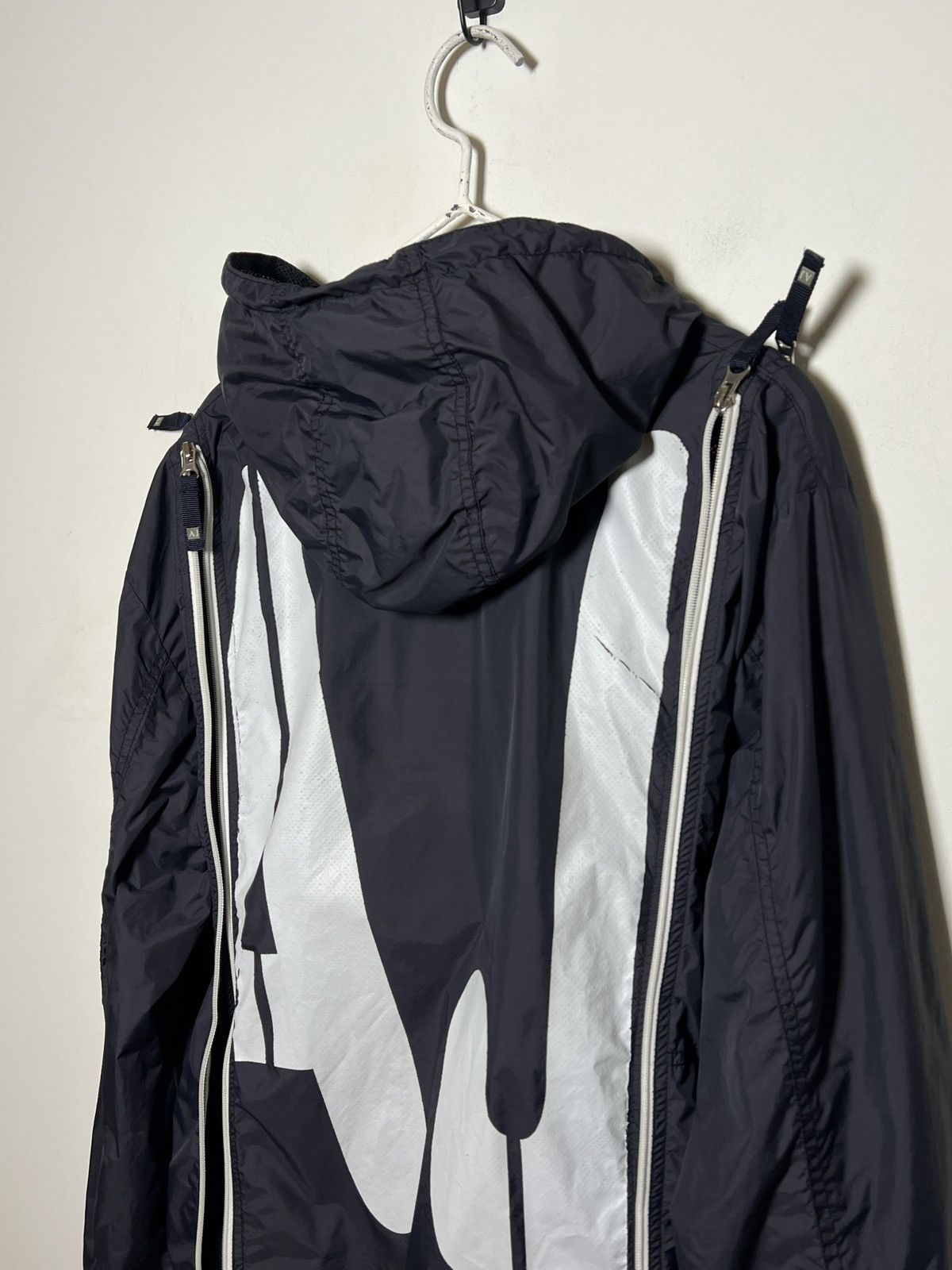 Giorgio Armani Armani y2k technical nylon windbreaker Size US L / EU 52-54 / 3 - 14 Thumbnail