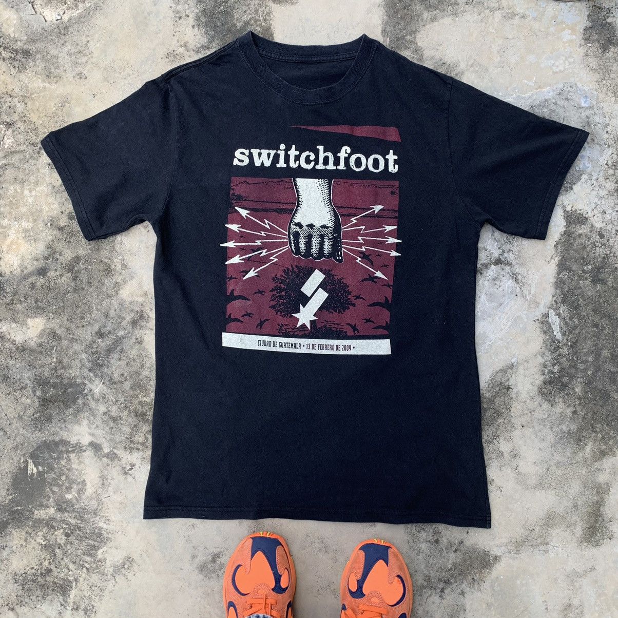 Band Tees VTG SWITCHFOOT “09 BAND TEE (HOOBASTANK AUDIOSLAVE) Size US L / EU 52-54 / 3 - 1 Thumbnail