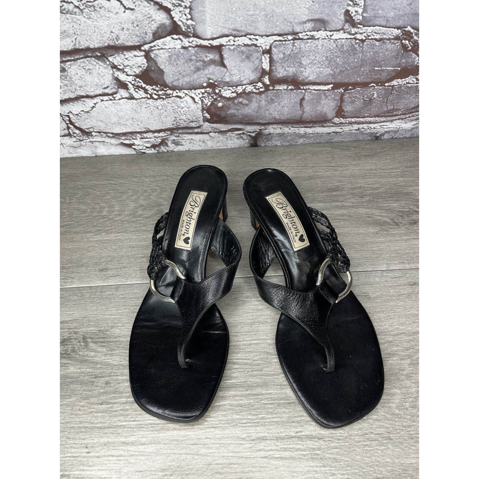 Brighton Brighton Tawny Black Leather Heel Buckle Thong Italy Sandals Size US 7.5 / IT 37.5 - 2 Thumbnail