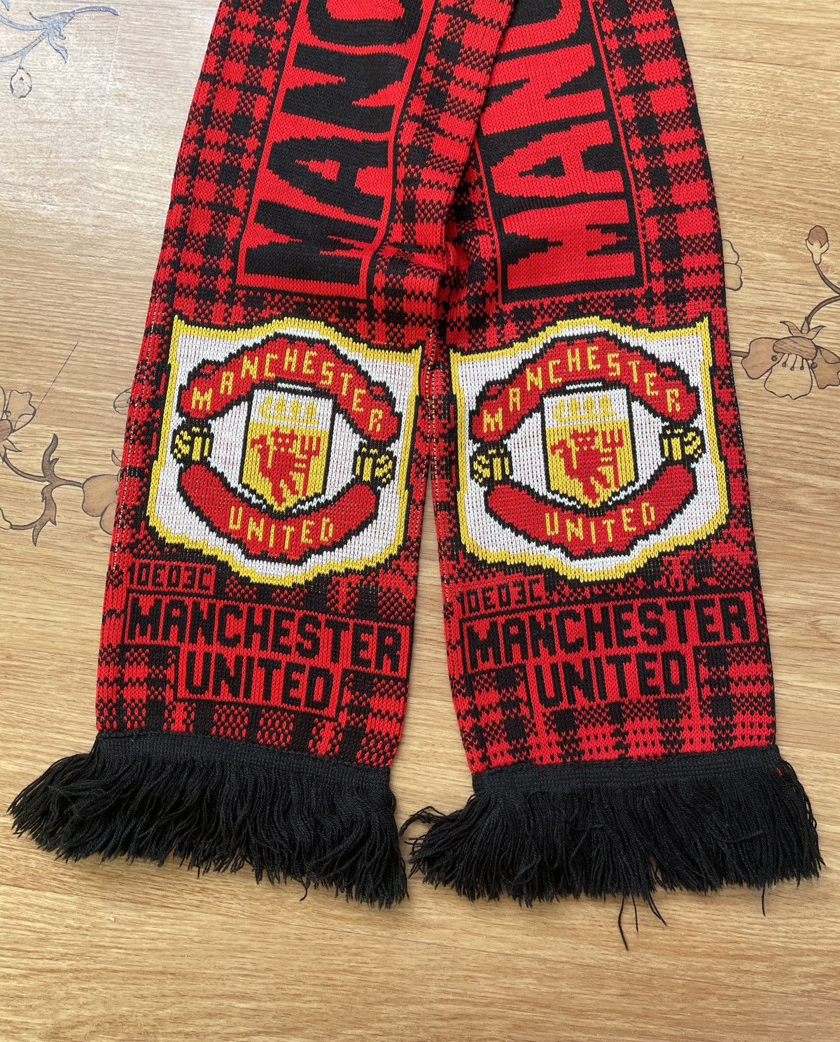 Vintage Vintage Manchester United Black Red Football soccer scarf Size ONE SIZE - 2 Thumbnail