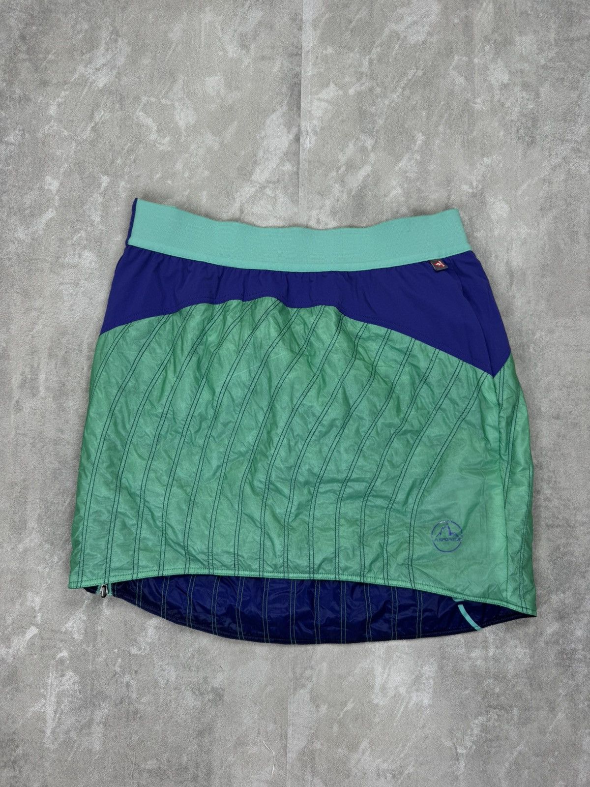 La Sportiva LA Sportiva Quilted Warm Up Mini reversible Skirt Hiking Size 29" - 4 Thumbnail