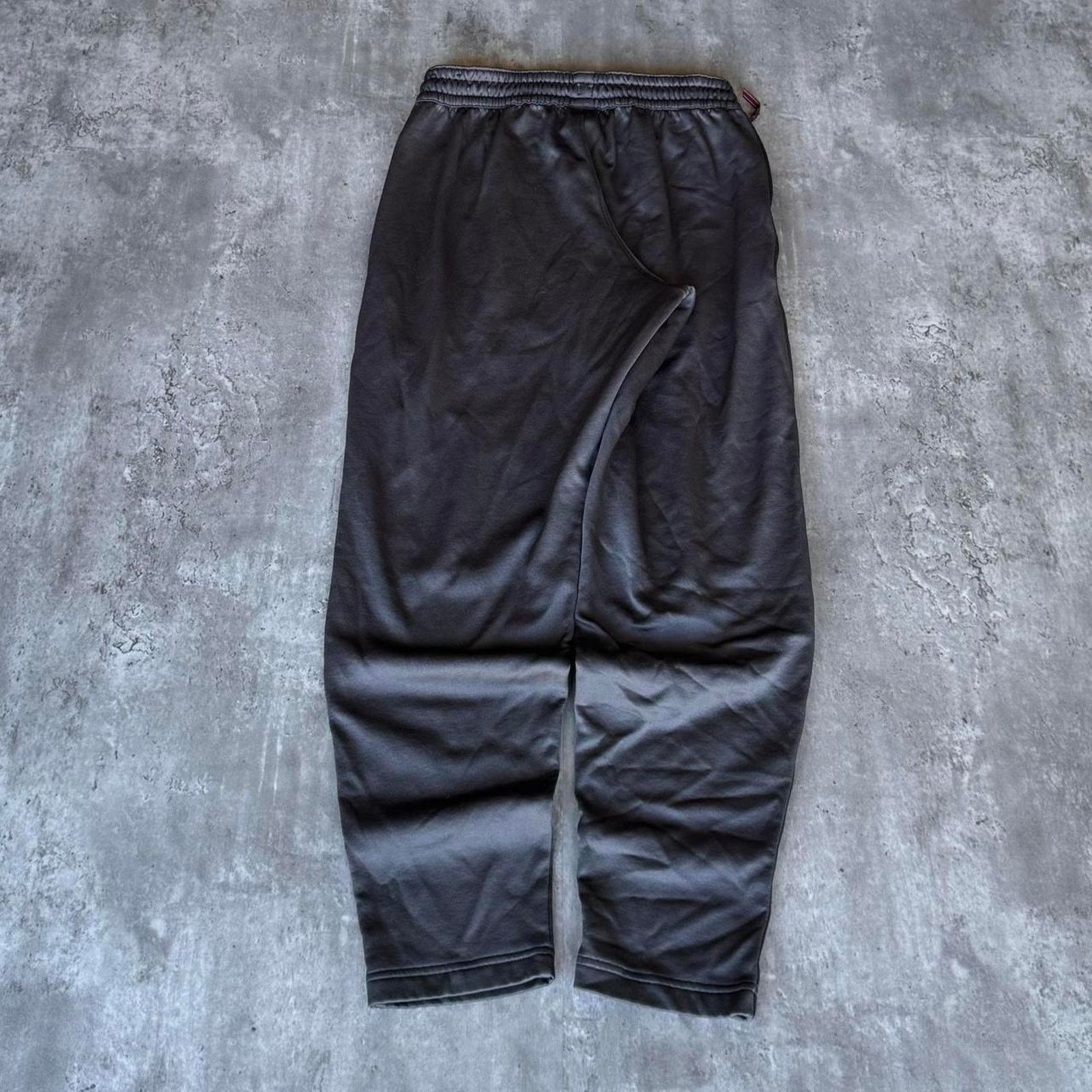 Nike × Nike ACG Vintage Y2K Nike Grey & Red Grunge Opium Jogger Sweatpants Size US 30 / EU 46 - 2 Thumbnail