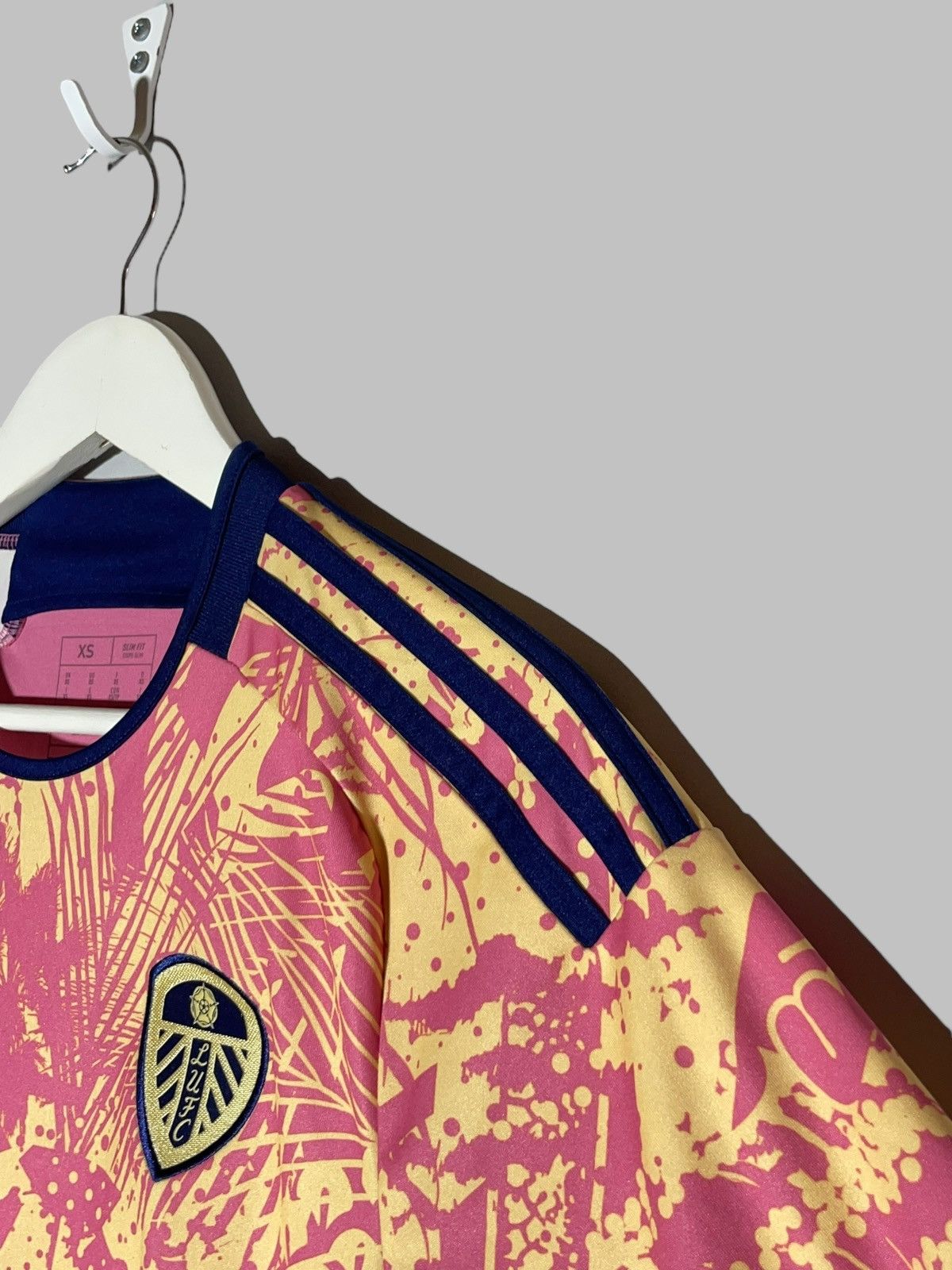 Adidas #24 Georginio Leeds United 2023/24 Third Football Shirt Size US XS / EU 42 / 0 - 7 Thumbnail