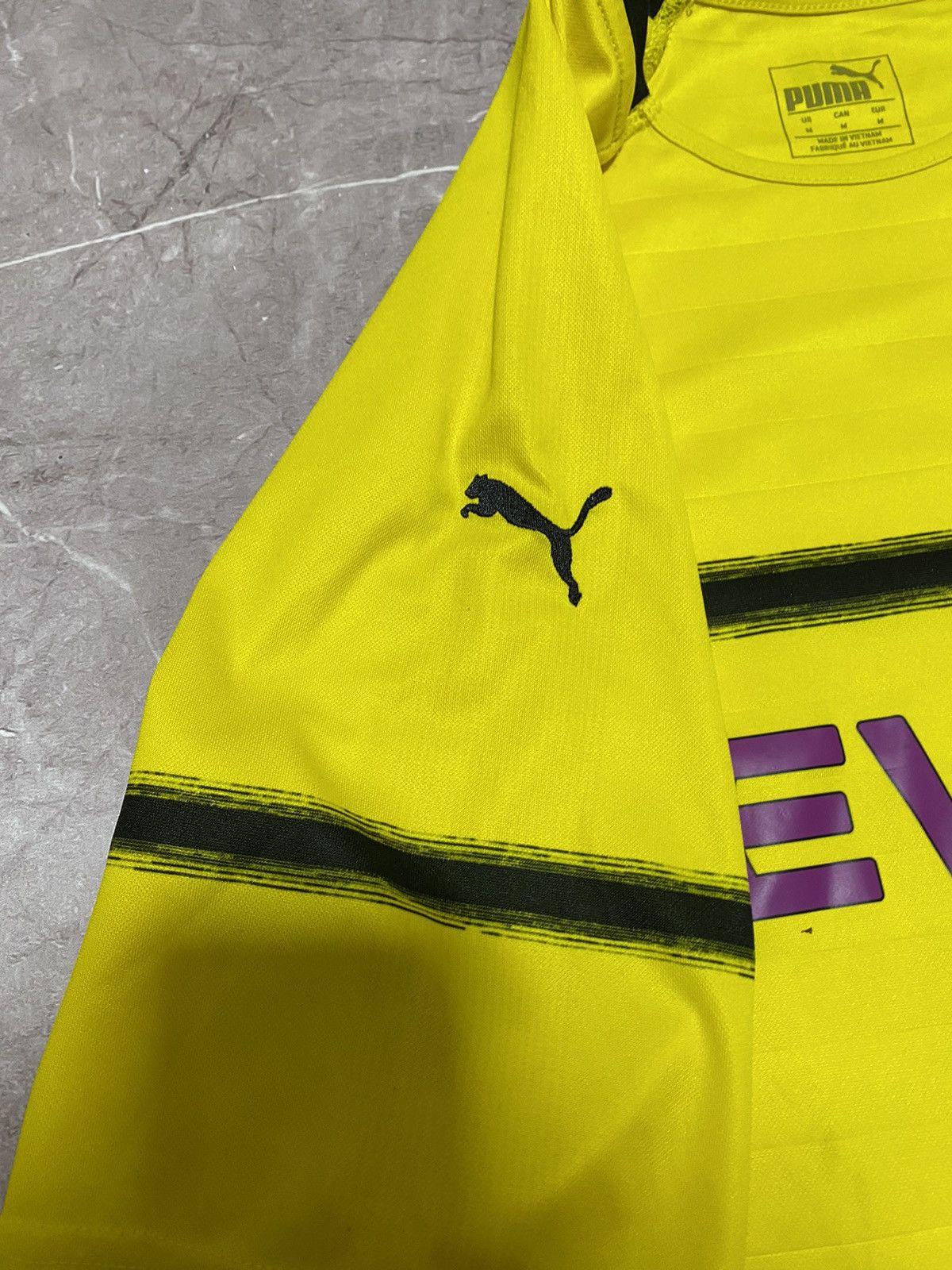 Puma Puma BVB Borussia Dortmund 18-19 Witsel #28 Soccer Jersey Size US M / EU 48-50 / 2 - 12 Thumbnail