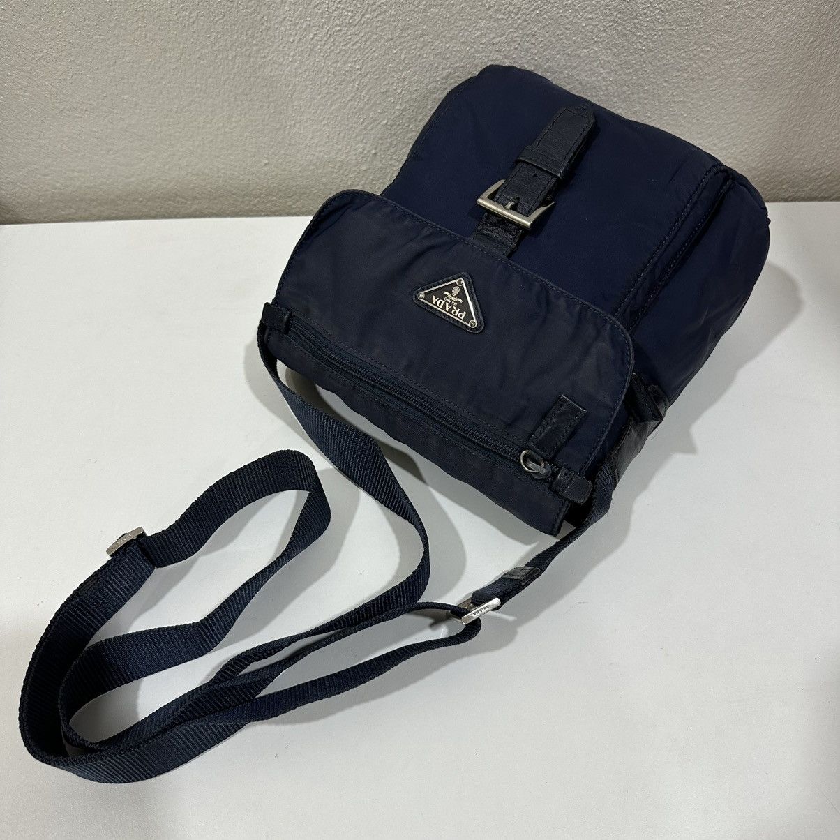 Prada AUTHENTIC PRADA VITELLO TRIMMED TESSUTO DOUBLE BUCKLE BAG Size ONE SIZE - 18 Thumbnail