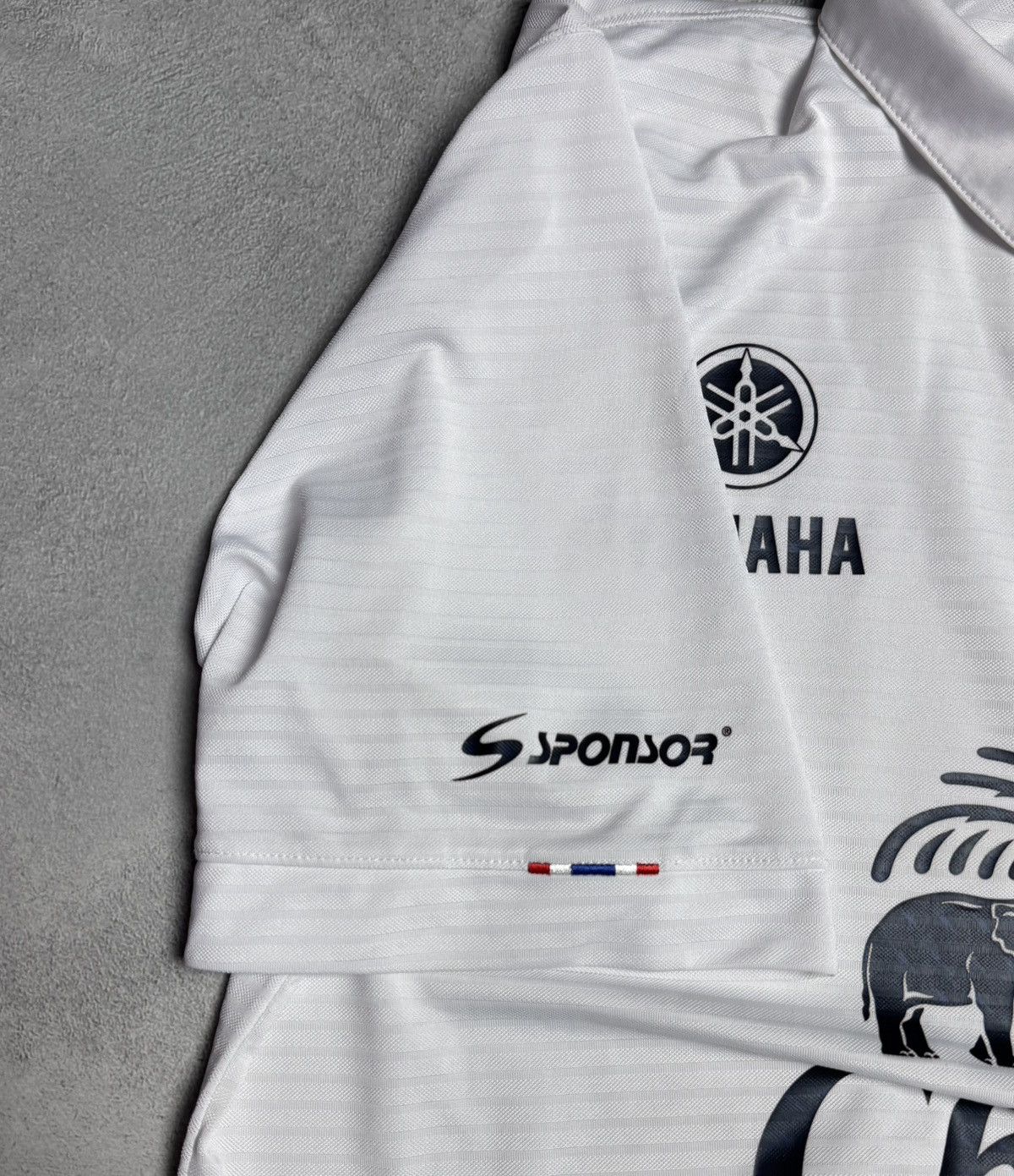 Other Buriram United 2015 2016 Home Shirt Jersey Syntrel Size US XL / EU 56 / 4 - 15 Thumbnail