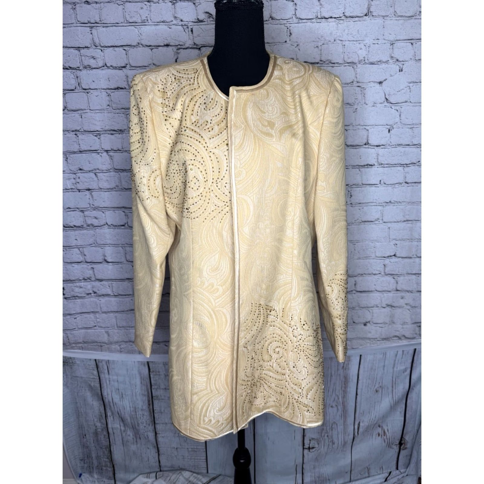 Vintage VINTAGE Psalm CIV Blazer, Tank, And Skirt Set 16 Gold 3 Piece Suit Skirt Women Mens? Size 38" / US 16 / IT 52 - 5 Thumbnail