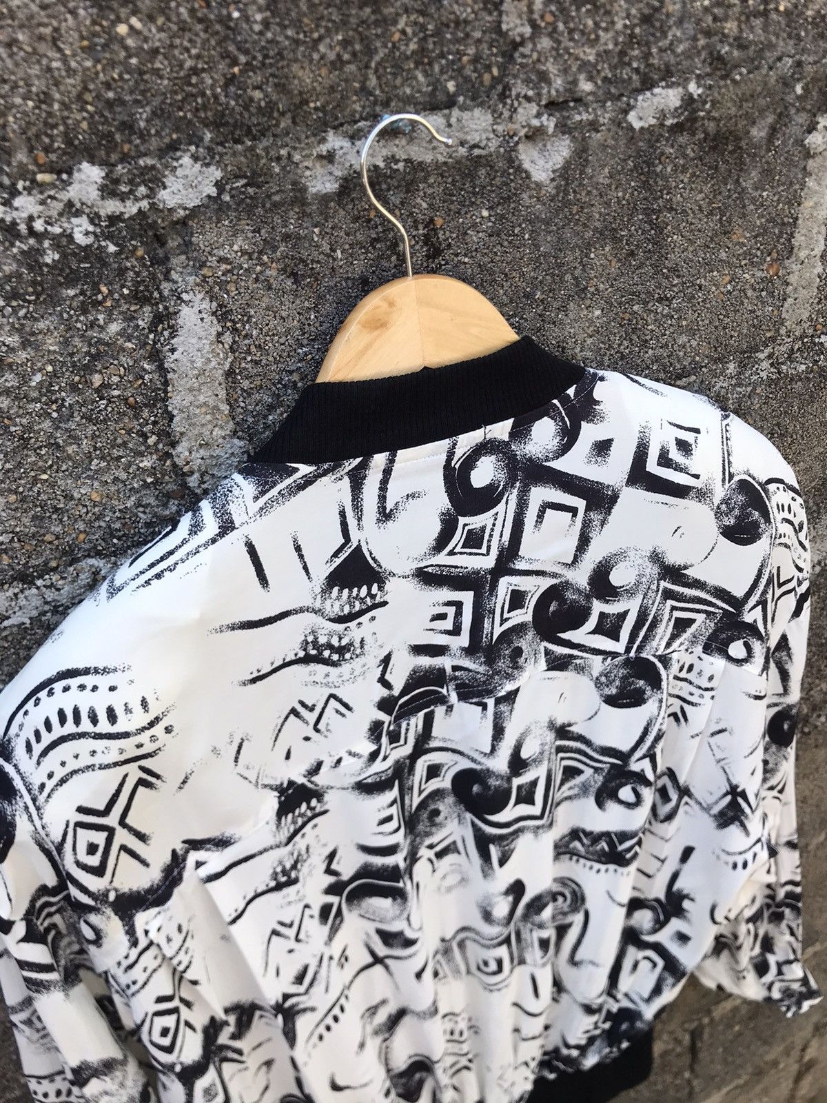 Japanese Brand (NWT) Rare Design Silk Material Prio Blanca Size US L / EU 52-54 / 3 - 19 Thumbnail