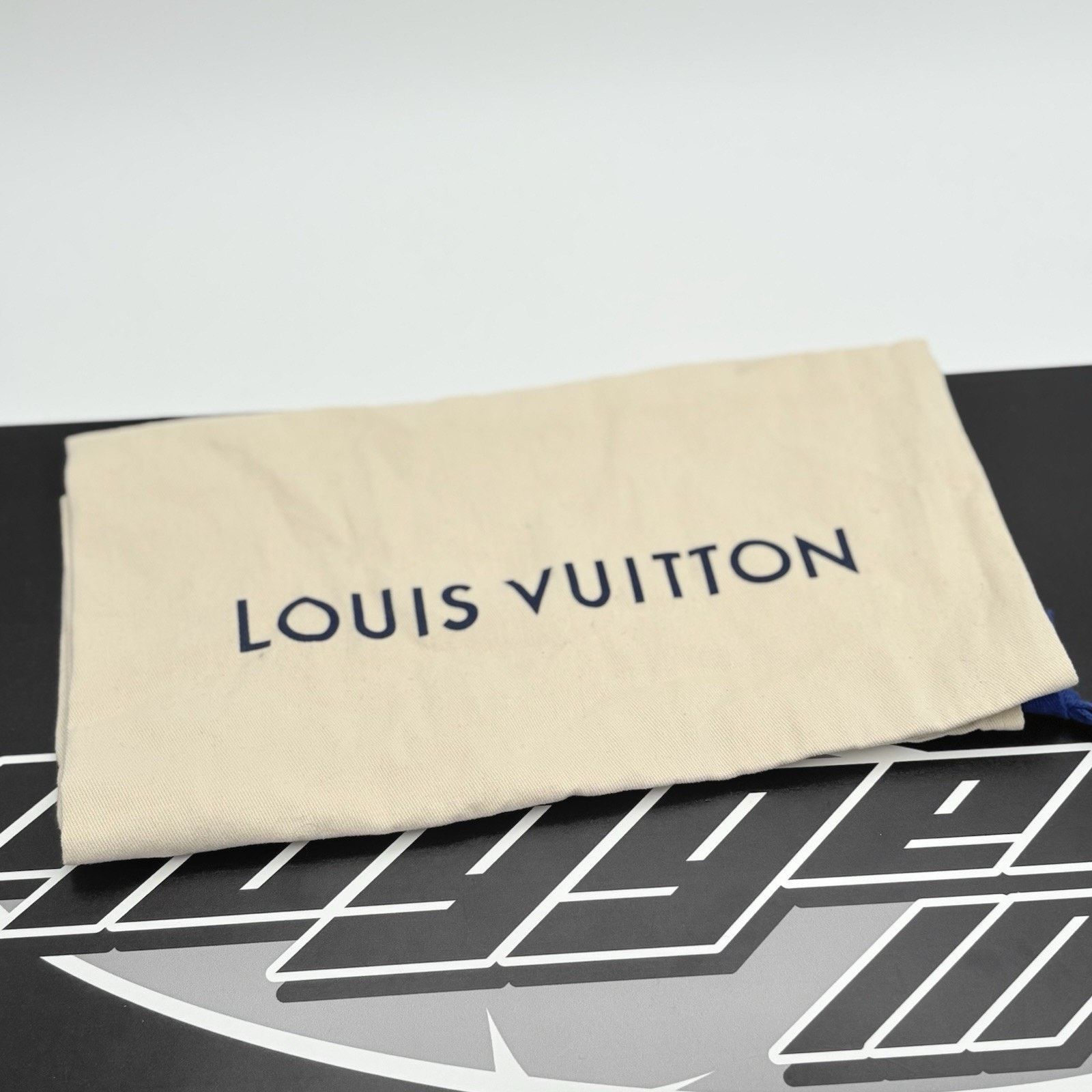 Louis Vuitton Louis Vuitton Trainer Denim ' Beige ' | GREAT CONDITION Size US 10 / EU 43 - 15 Thumbnail