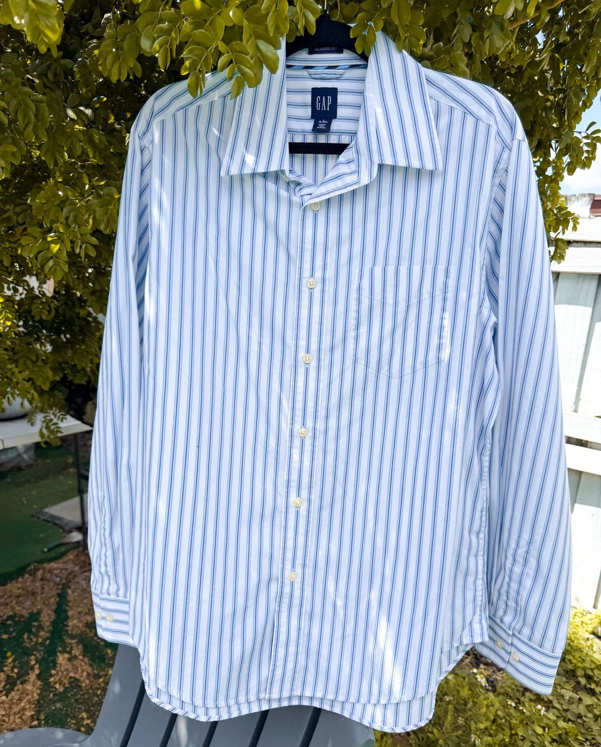 Gap Vintage GAP Dress Shirt White Blue Striped Size L 16-16.5 Size US L / EU 52-54 / 3 - 3 Thumbnail